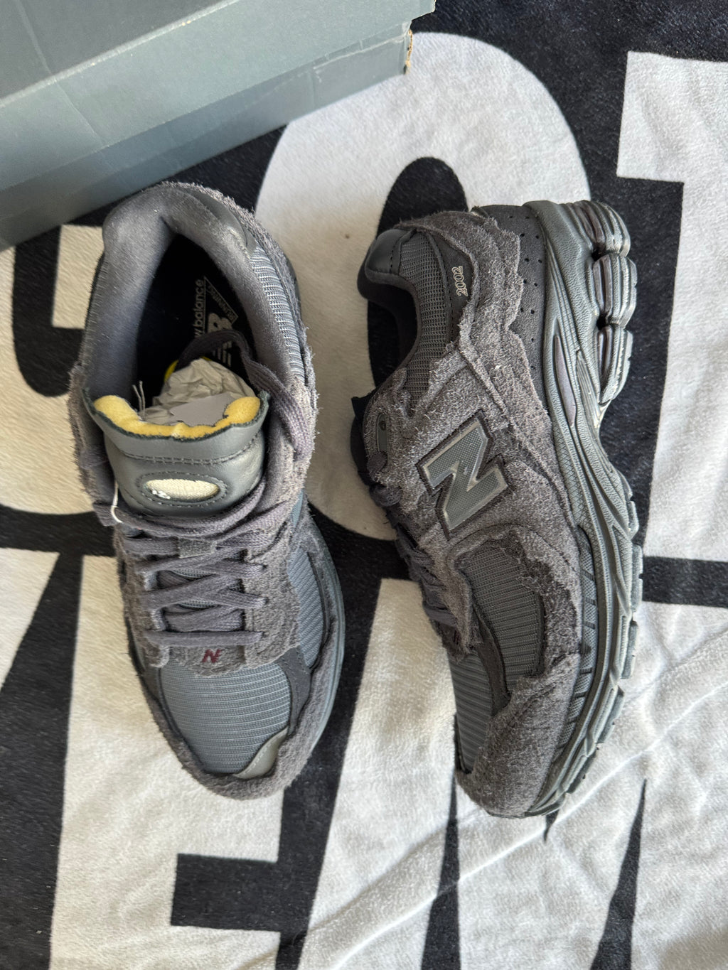 New Balance 2002R Protection Pack Phantom (Taille 40)