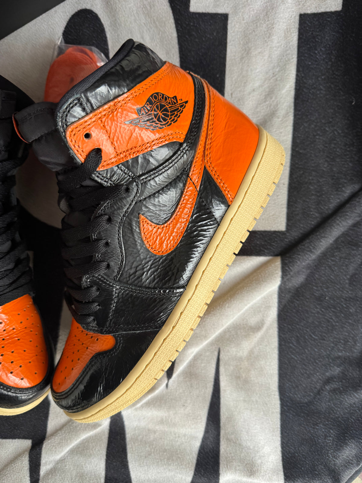 Jordan 1 High Shattered Backboard 3.0 (Taille 41)