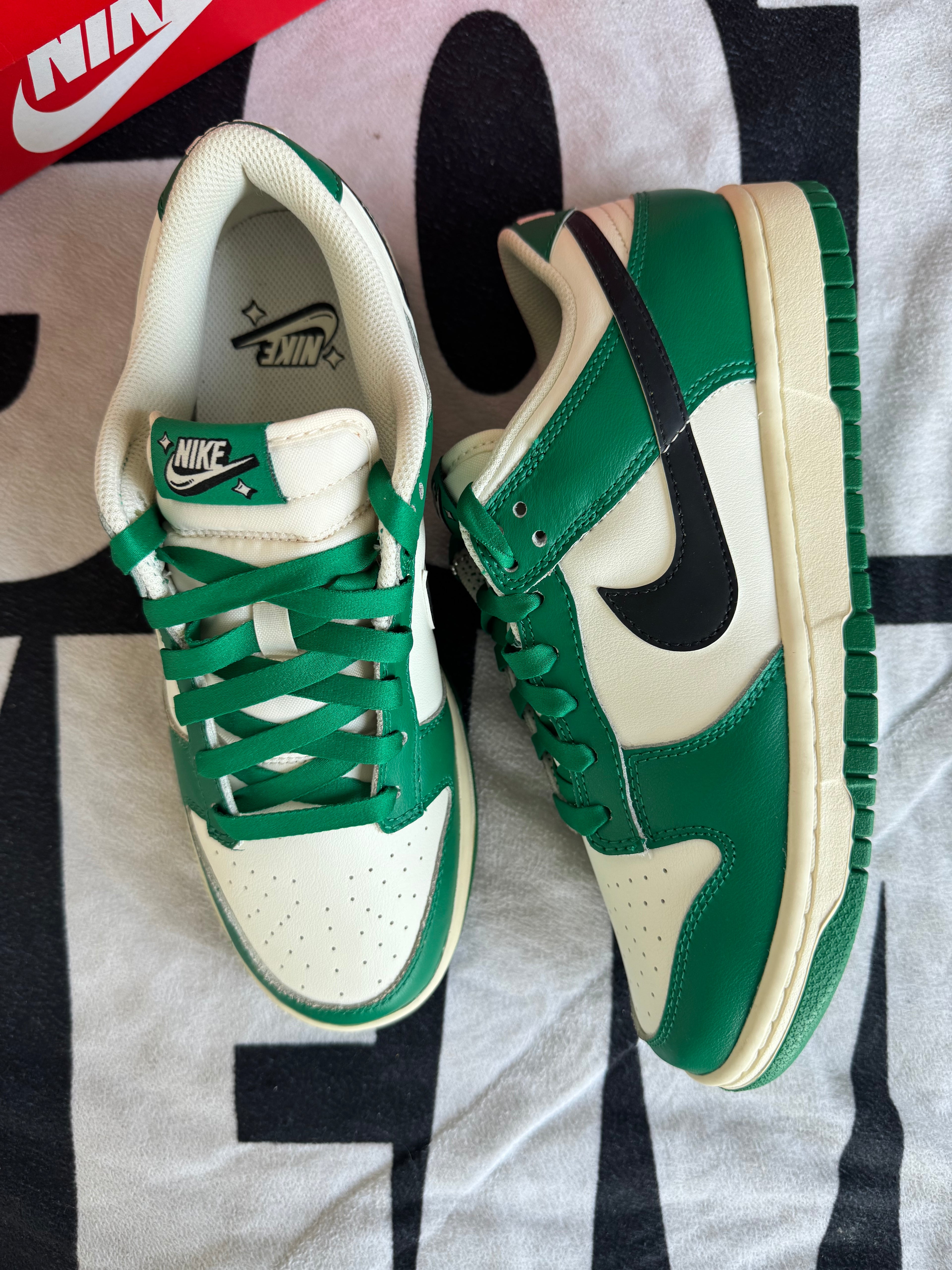 Nike Dunk Low SE Lottery Green Pale Ivory (Taille 41)