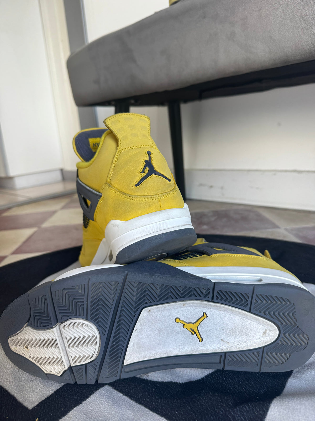 Jordan 4 Lightning 2021 (Taille 45.5)