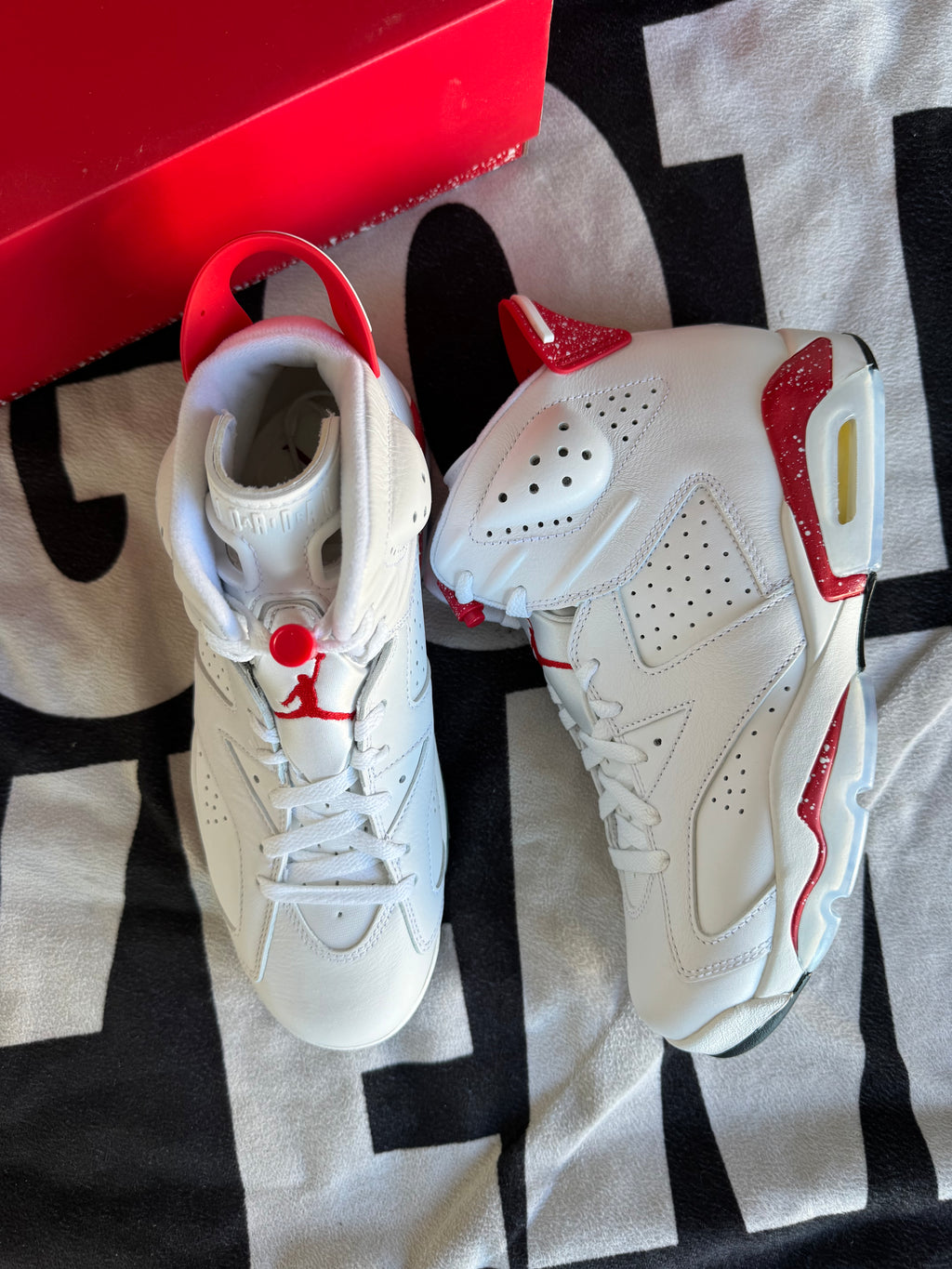 Jordan 6 Red Oreo (Taille 42)