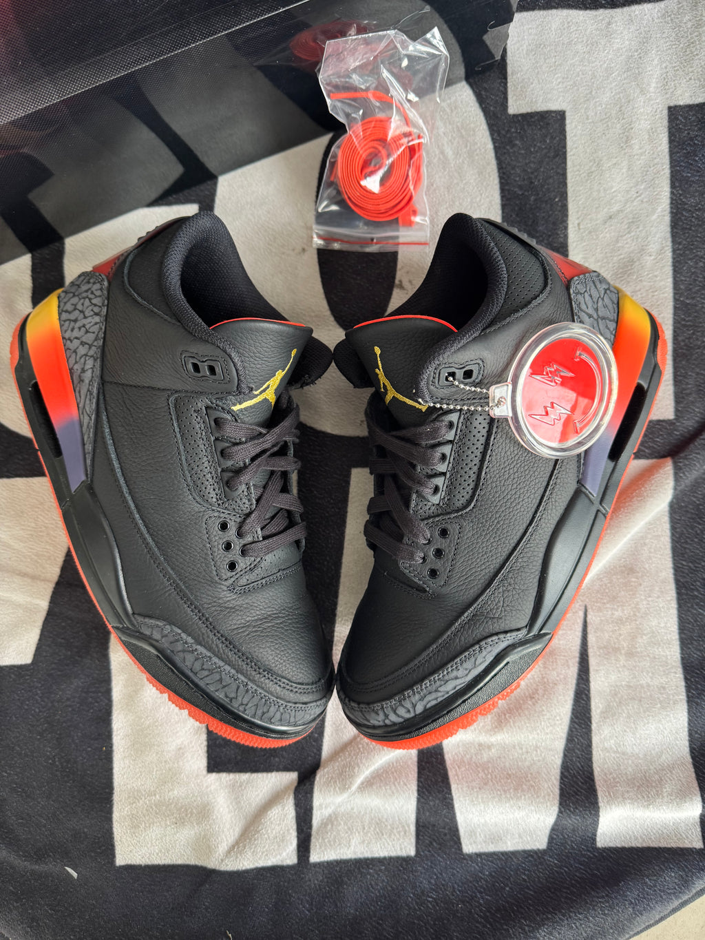 Jordan 3 J Balvin Rio (Taille 41)