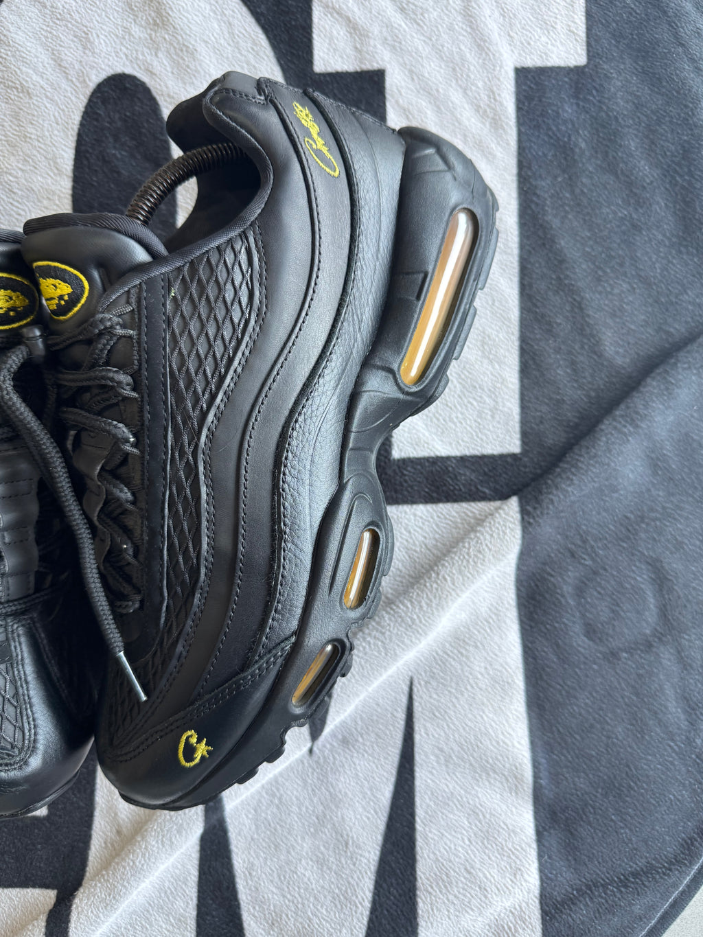 Nike Air Max 95 Corteiz Honey Black (Taille 44.5)
