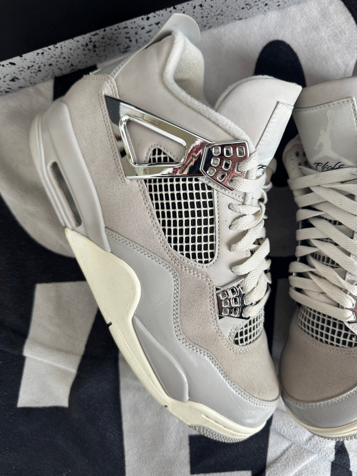 Jordan 4 Frozen Moments wmns (Taille 44)
