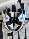Jordan 1 Low Black University Blue White WMNS (Taille 38)