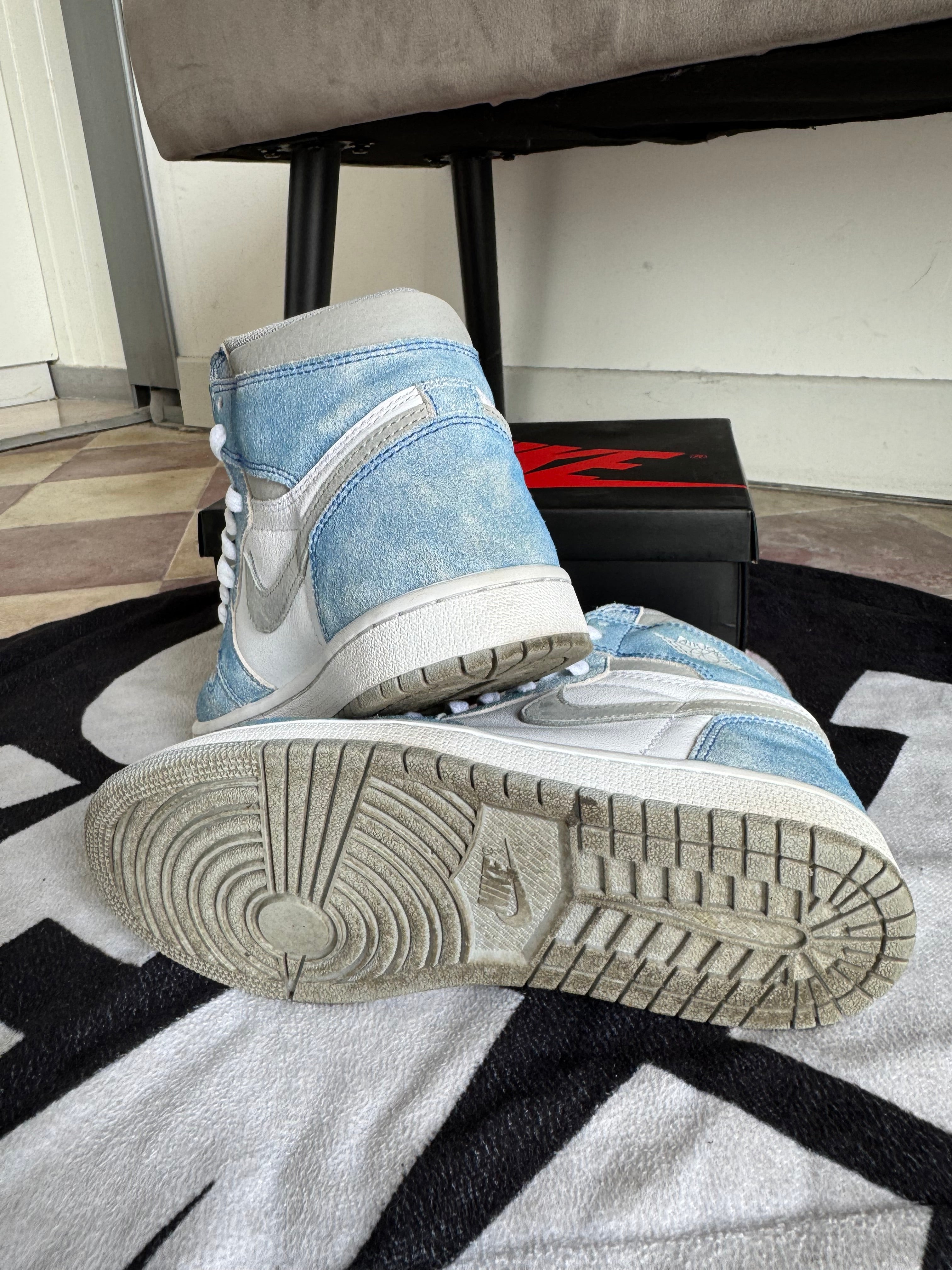 Jordan 1 High Hyper Royal Smoke Grey (Taille 37.5)