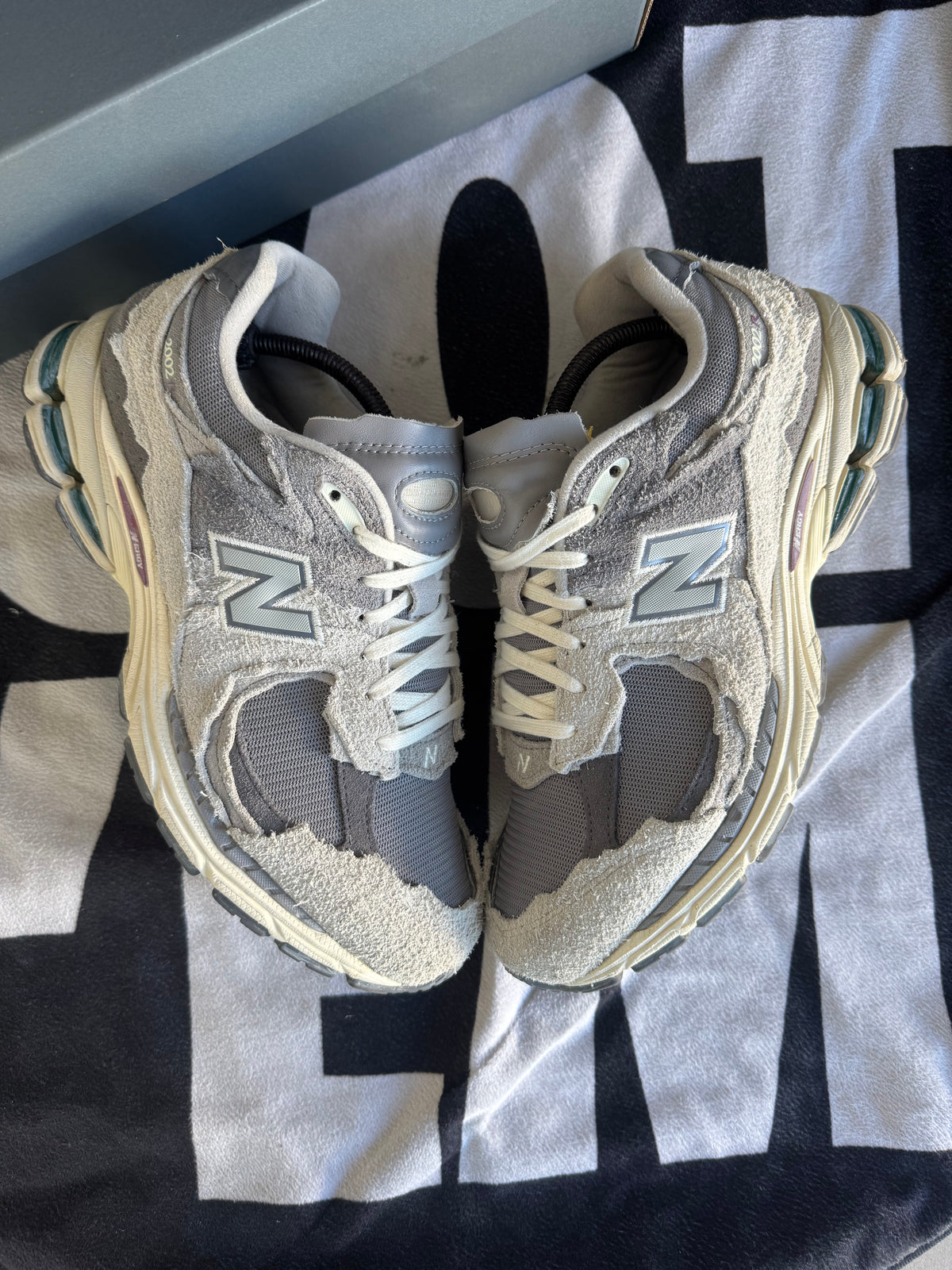 New Balance 2002R Protection Pack Rain Cloud (Taille 45)