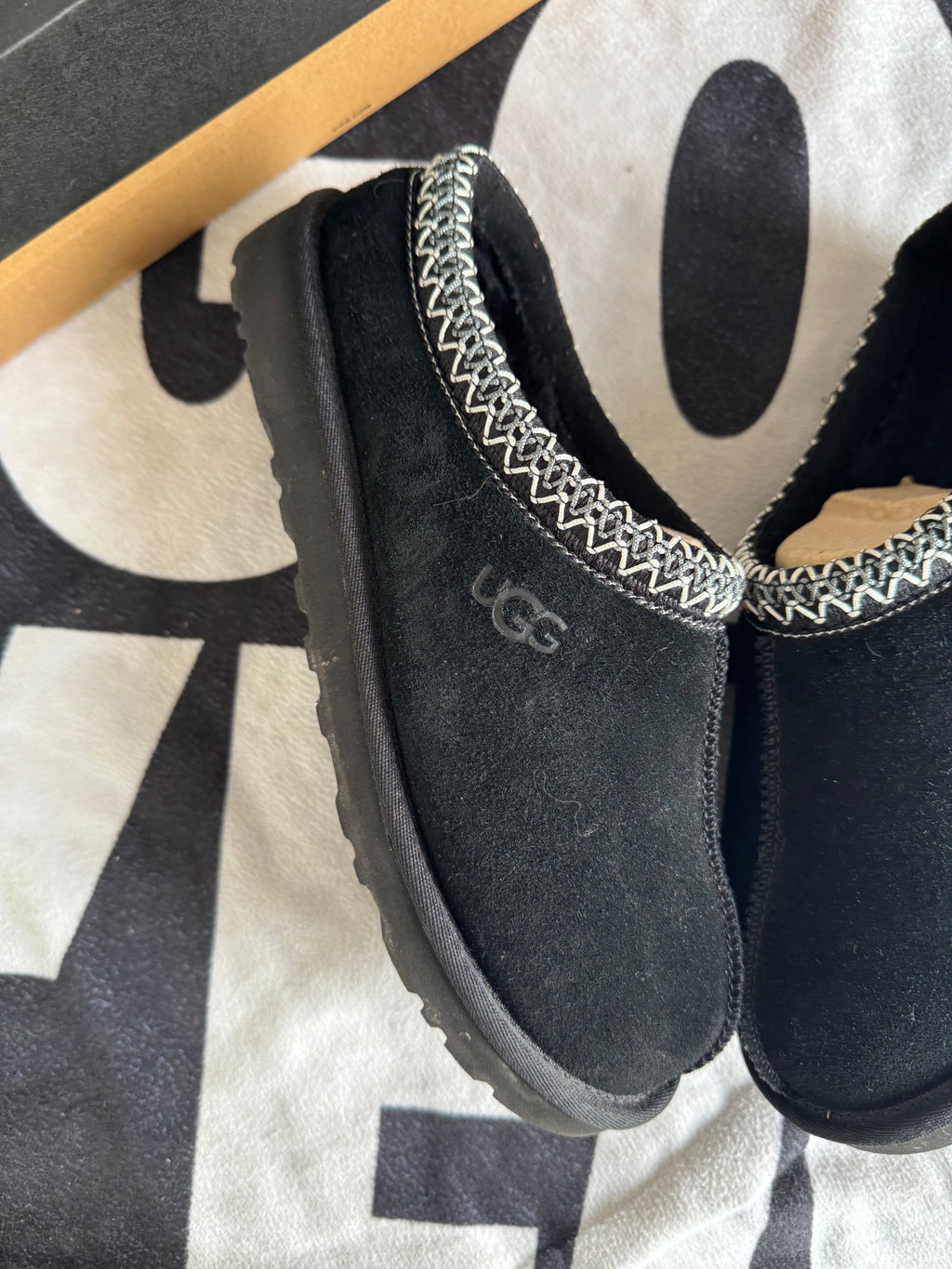 UGG Tasman Slipper Black