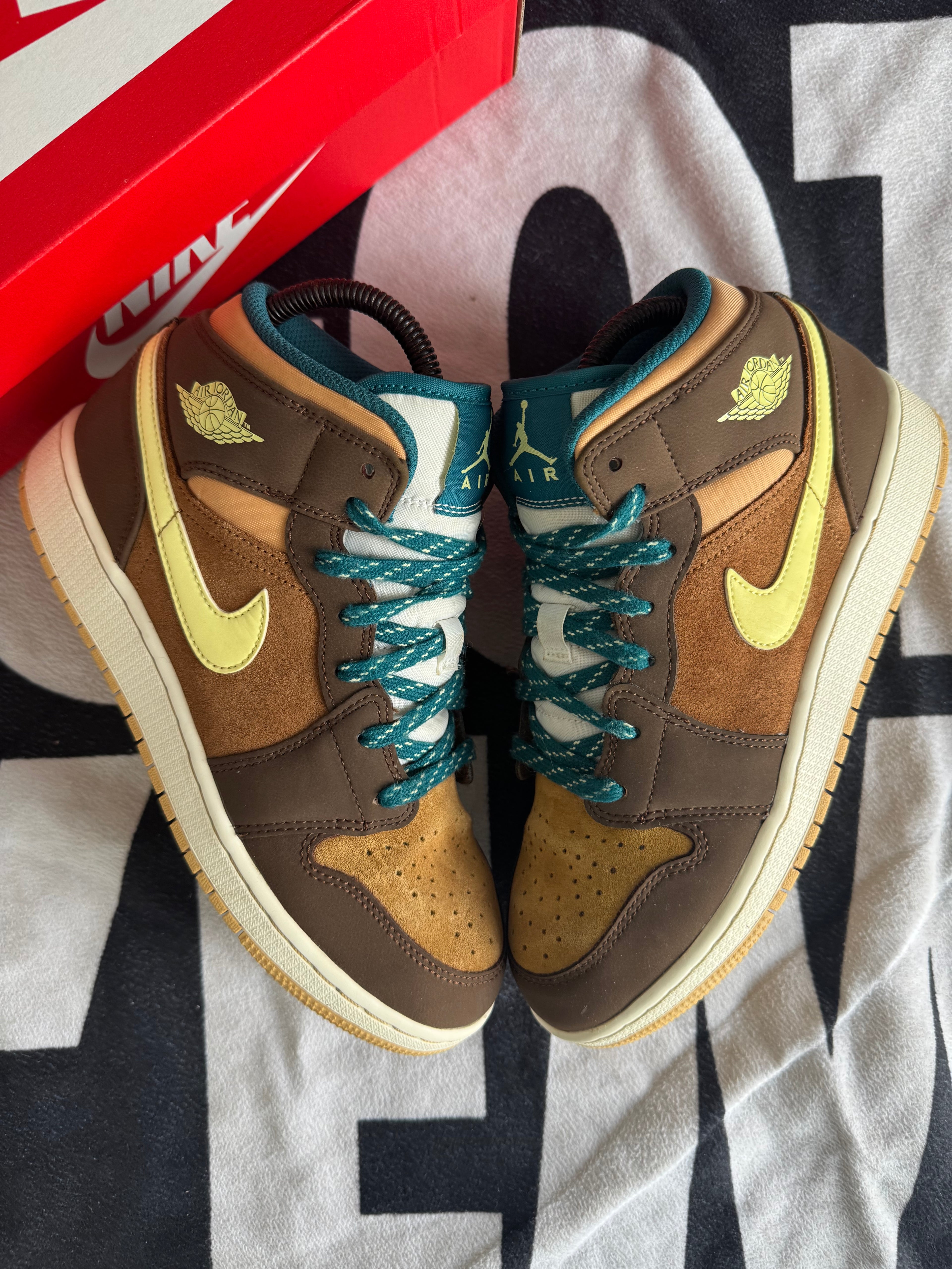 Jordan 1 Mid Cacao Wow (Taille 38.5)
