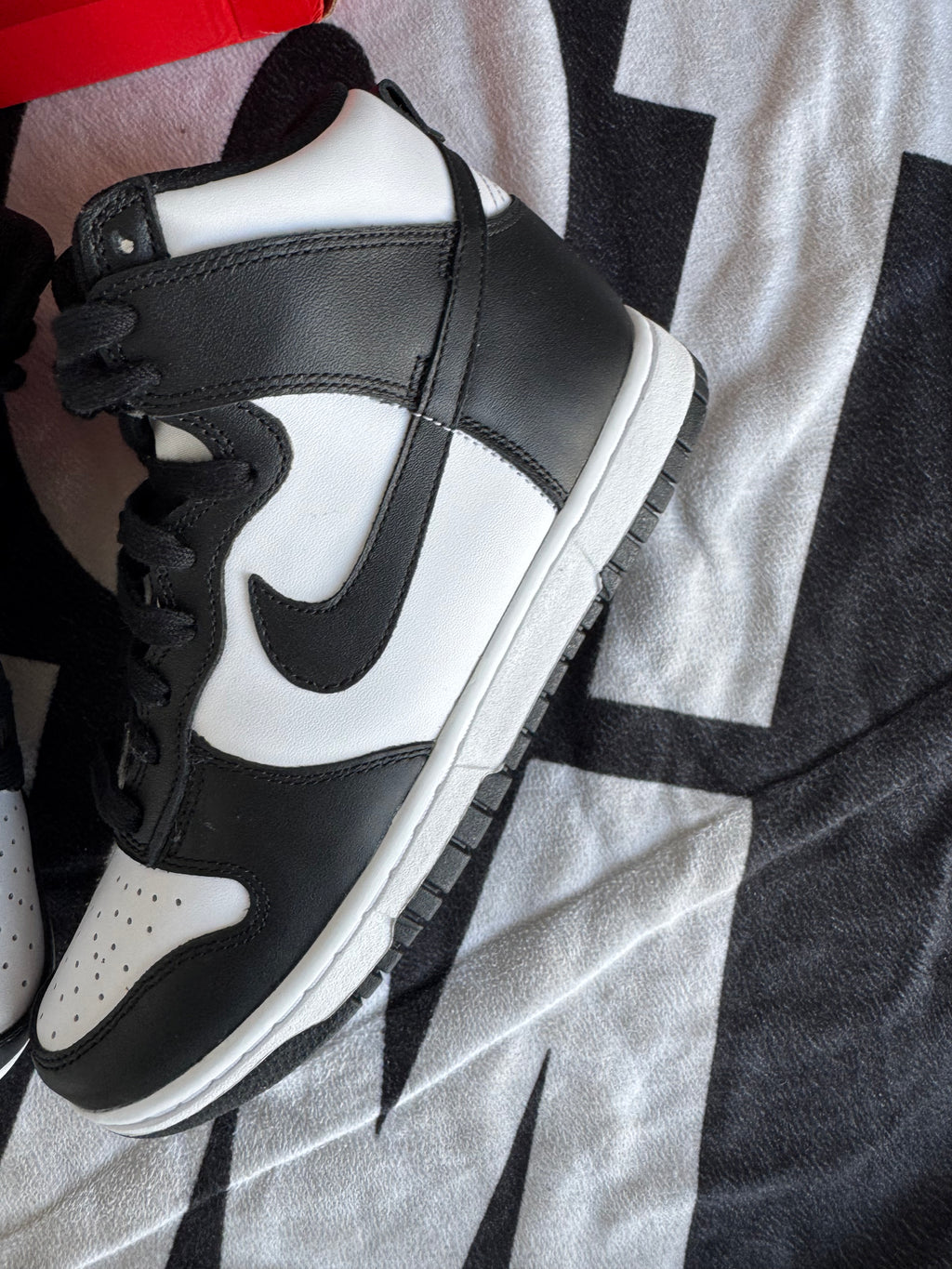 Nike Dunk High Panda Black White (Taille 38.5)