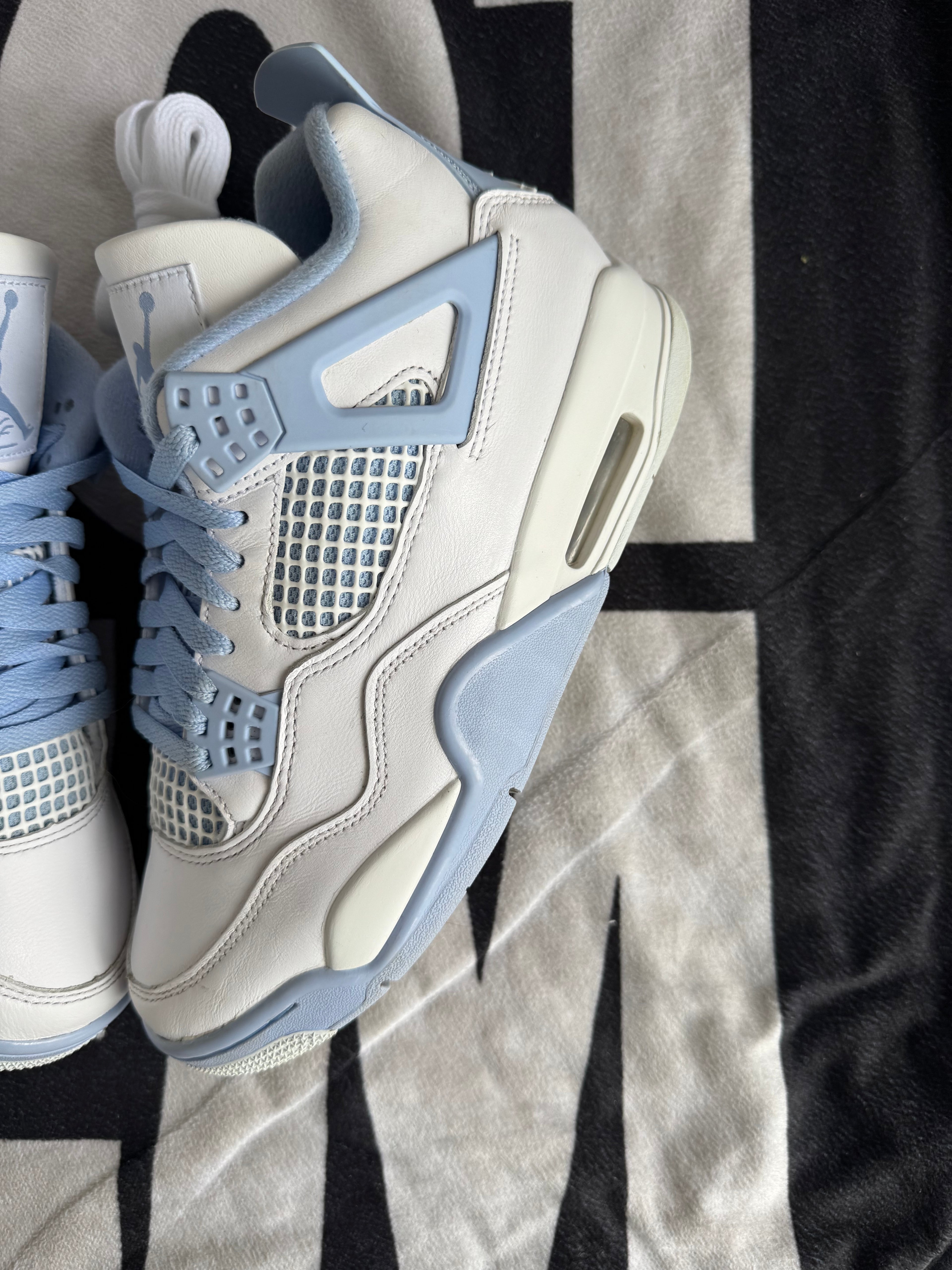 Jordan 4 Forget Me Not (Taille 41)