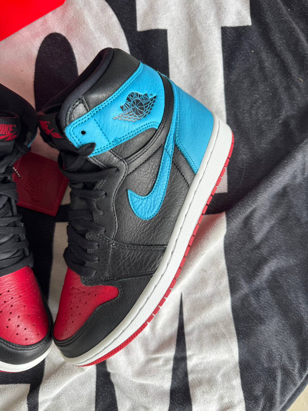 Jordan 1 High UNC To Chicago (Taille 42)