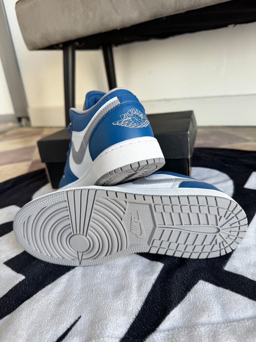 Jordan 1 Low True Blue (Taille 38)