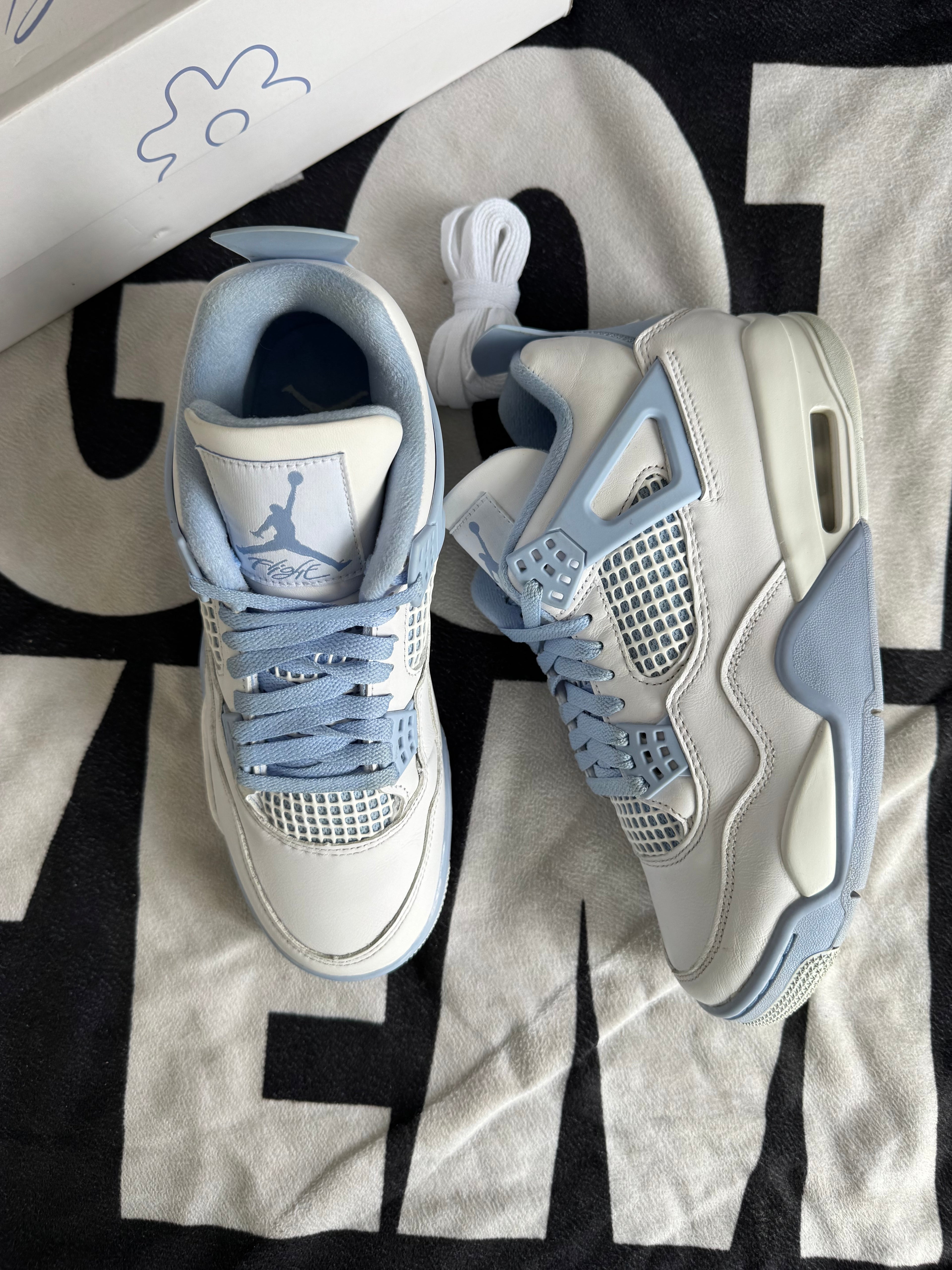 Jordan 4 Forget Me Not (Taille 41)