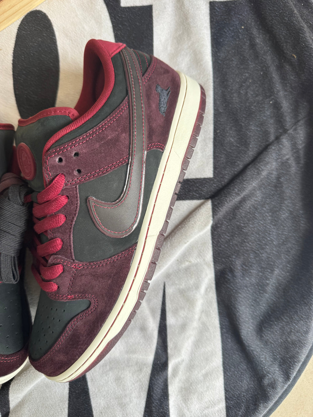 Nike SB Dunk Low Riot Skateshop Special Box (Taille 45)