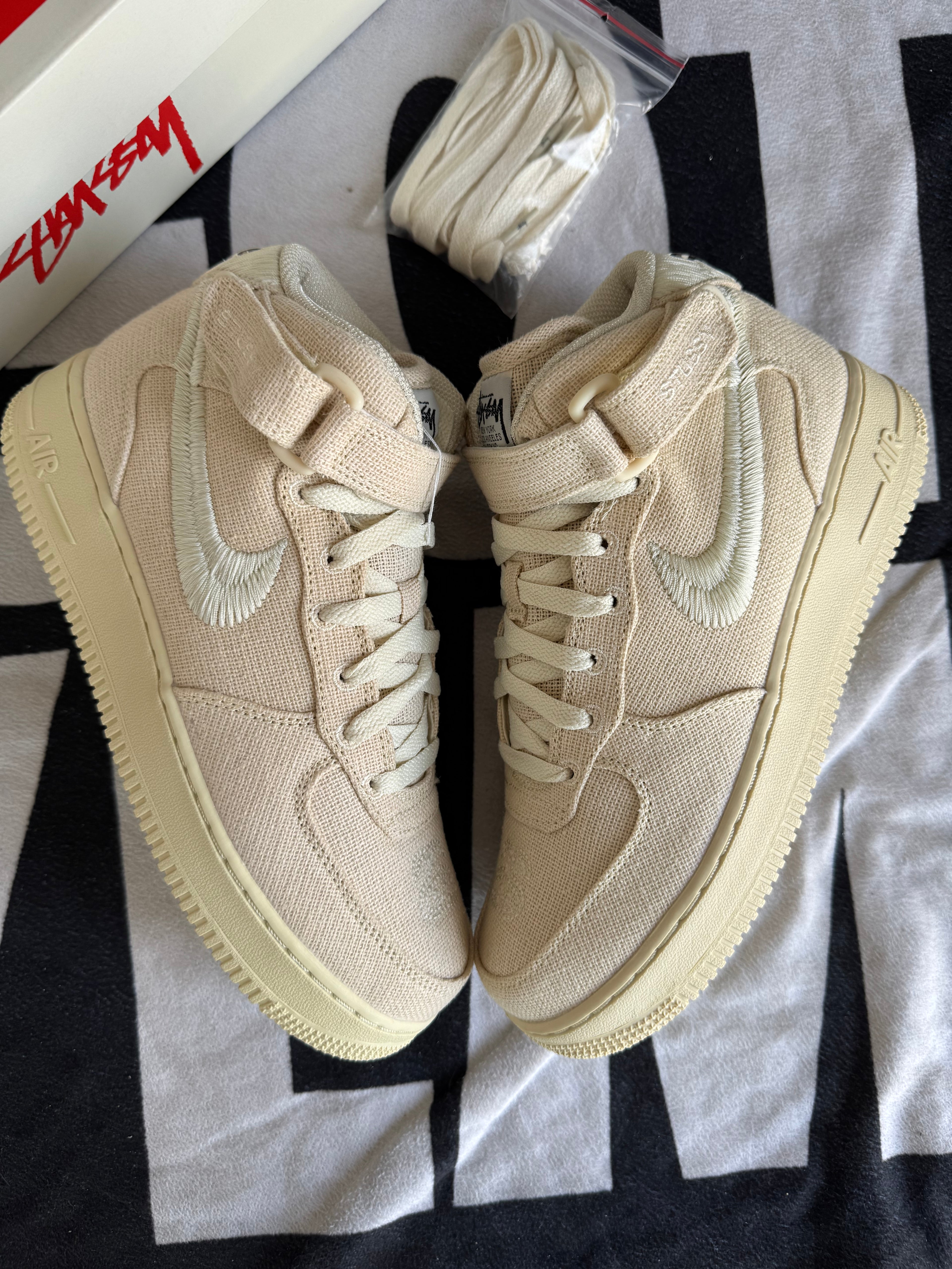 Nike Air Force 1 Mid Stussy Fossil (Taille 40)