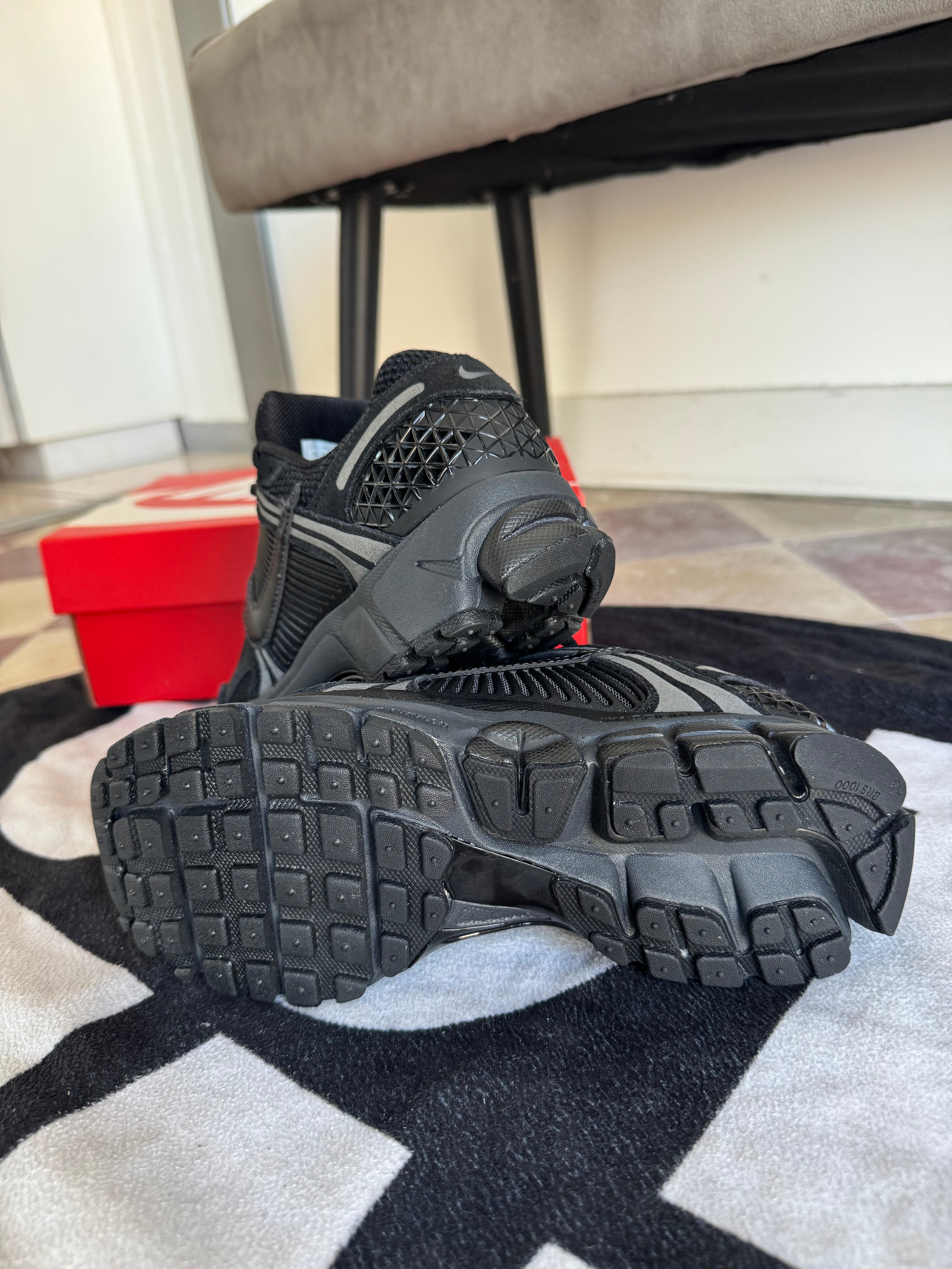Nike Zoom Vomero 5 Anthracite (Taille 37.5)