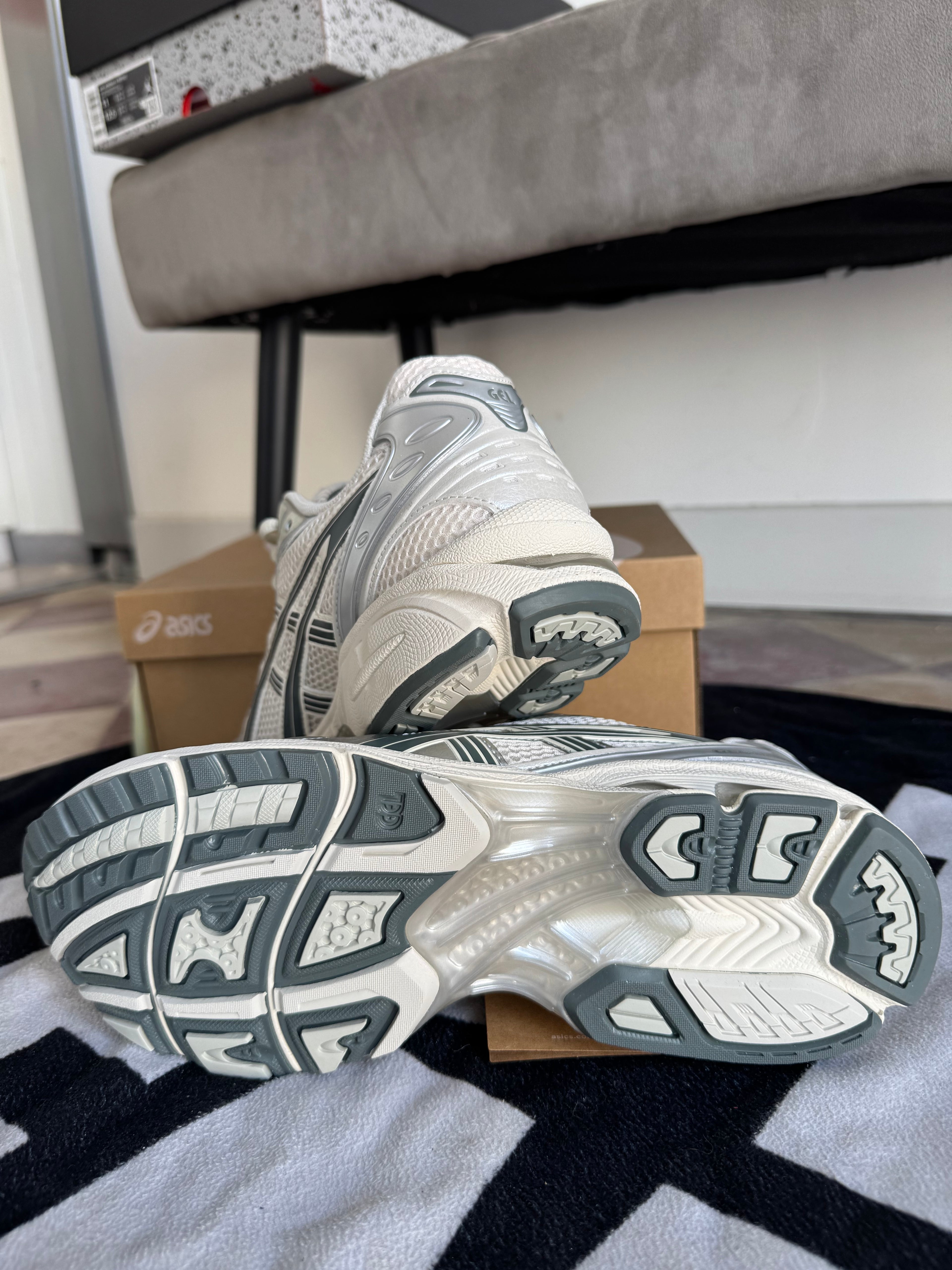 Asics Kayano 14 Birch Dark Pewter (Taille 44.5)