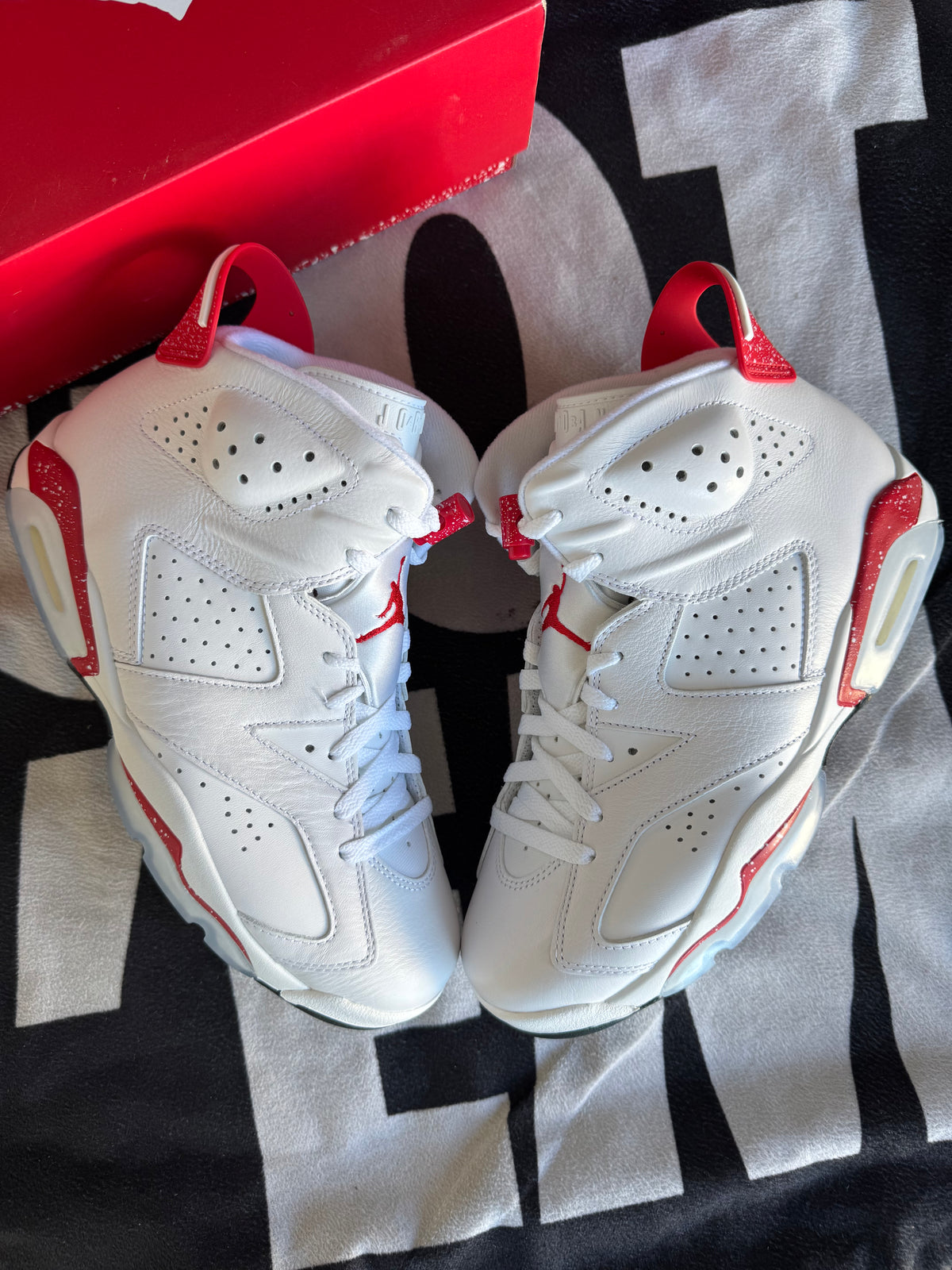 Jordan 6 Red Oreo (Taille 42)