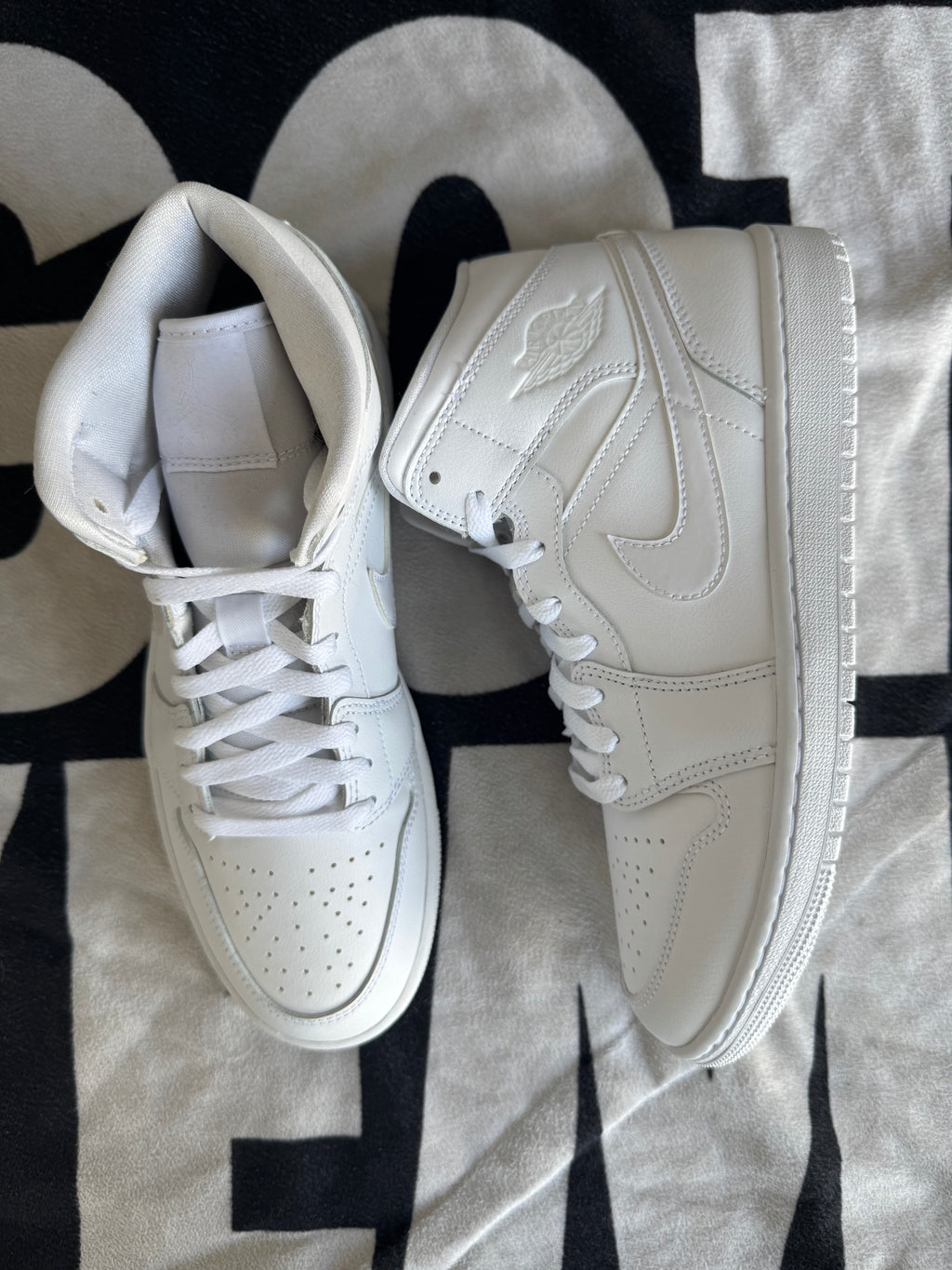 Jordan Mid Triple White 2022 (Taille 42)