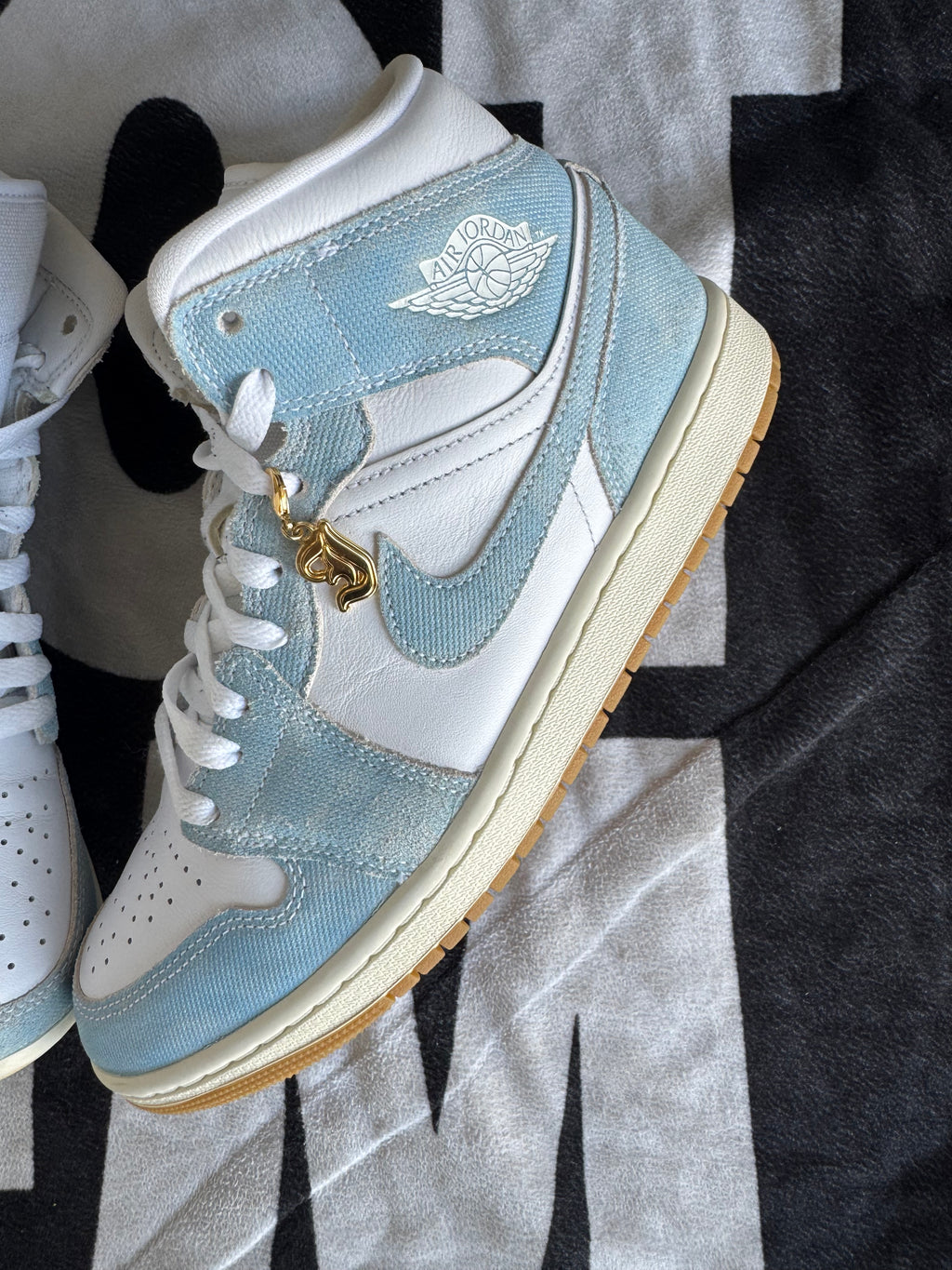 Jordan 1 Mid Denim (Taille 42)