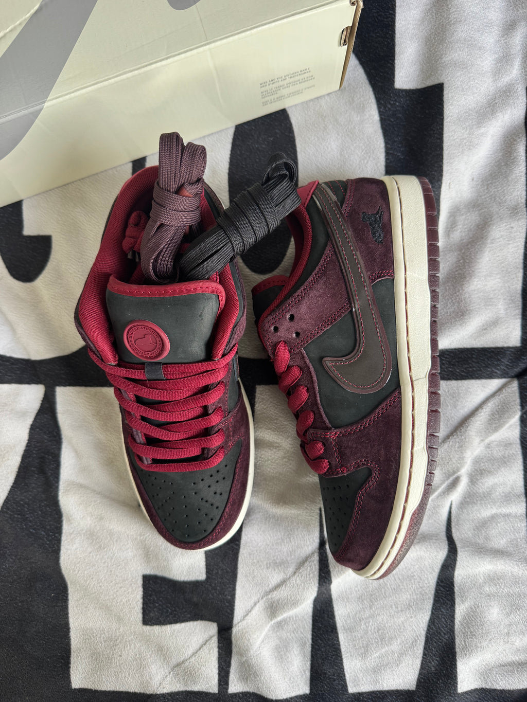 Nike SB Dunk Low Riot Skateshop (Taille 38.5)