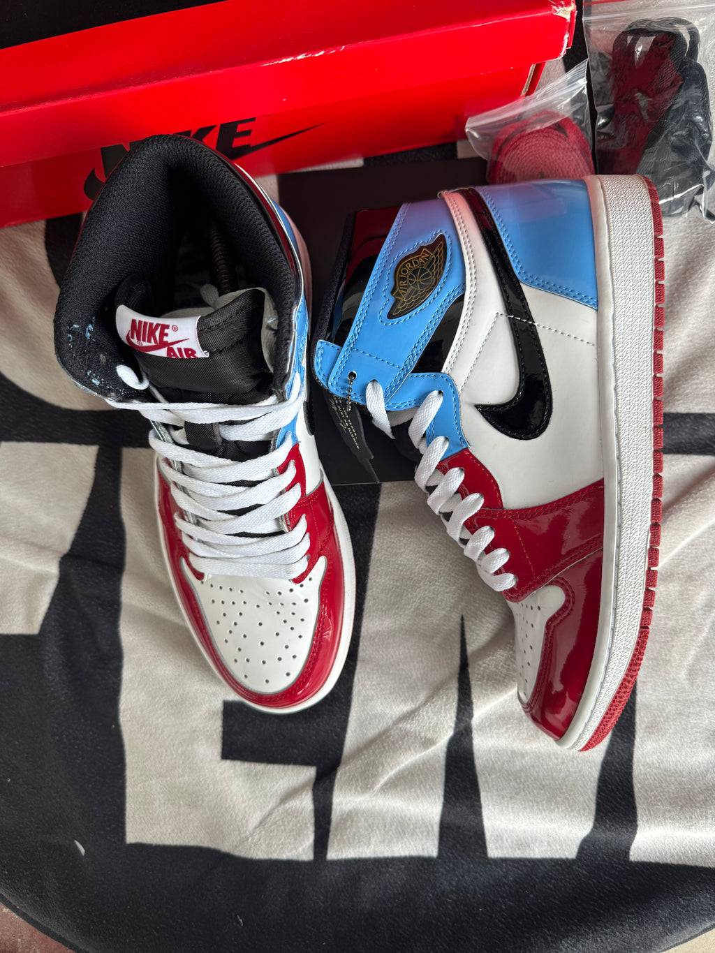 Jordan 1 High Fearless UNC Chicago (Taille 42)