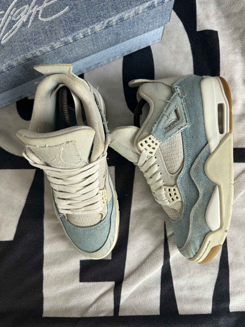 Jordan 4 Denim Worn Blue (Taille 40)
