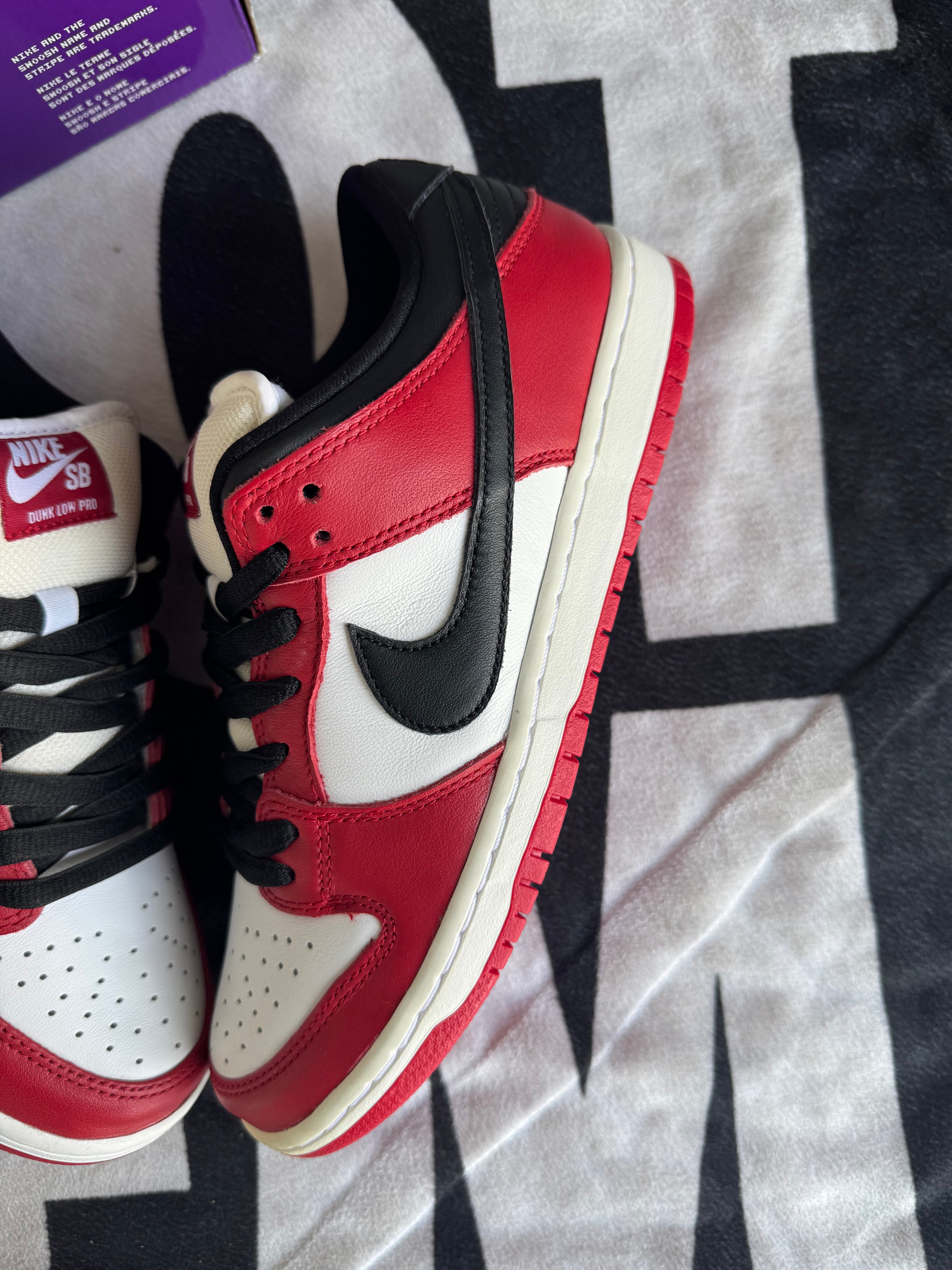 Nike SB Dunk Low Pro J-Pack Chicago (Taille 42)