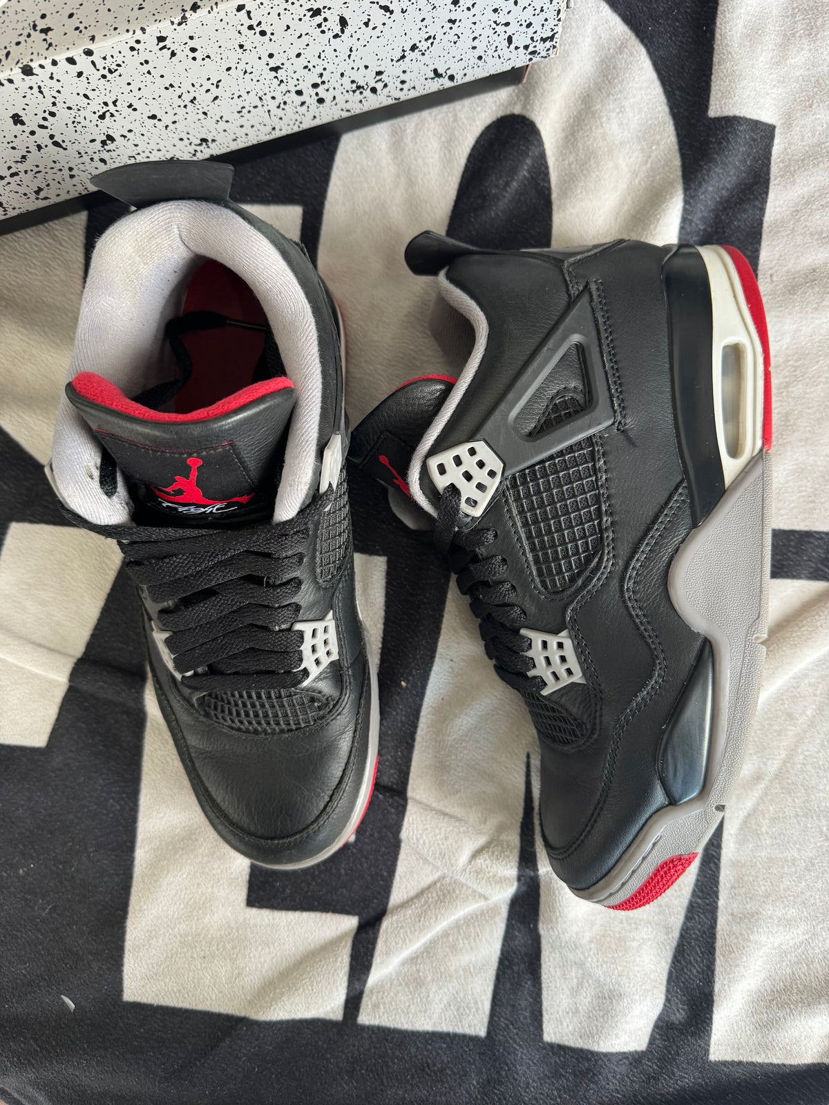 Jordan 4 Bred Reimagined (Taille 42.5)