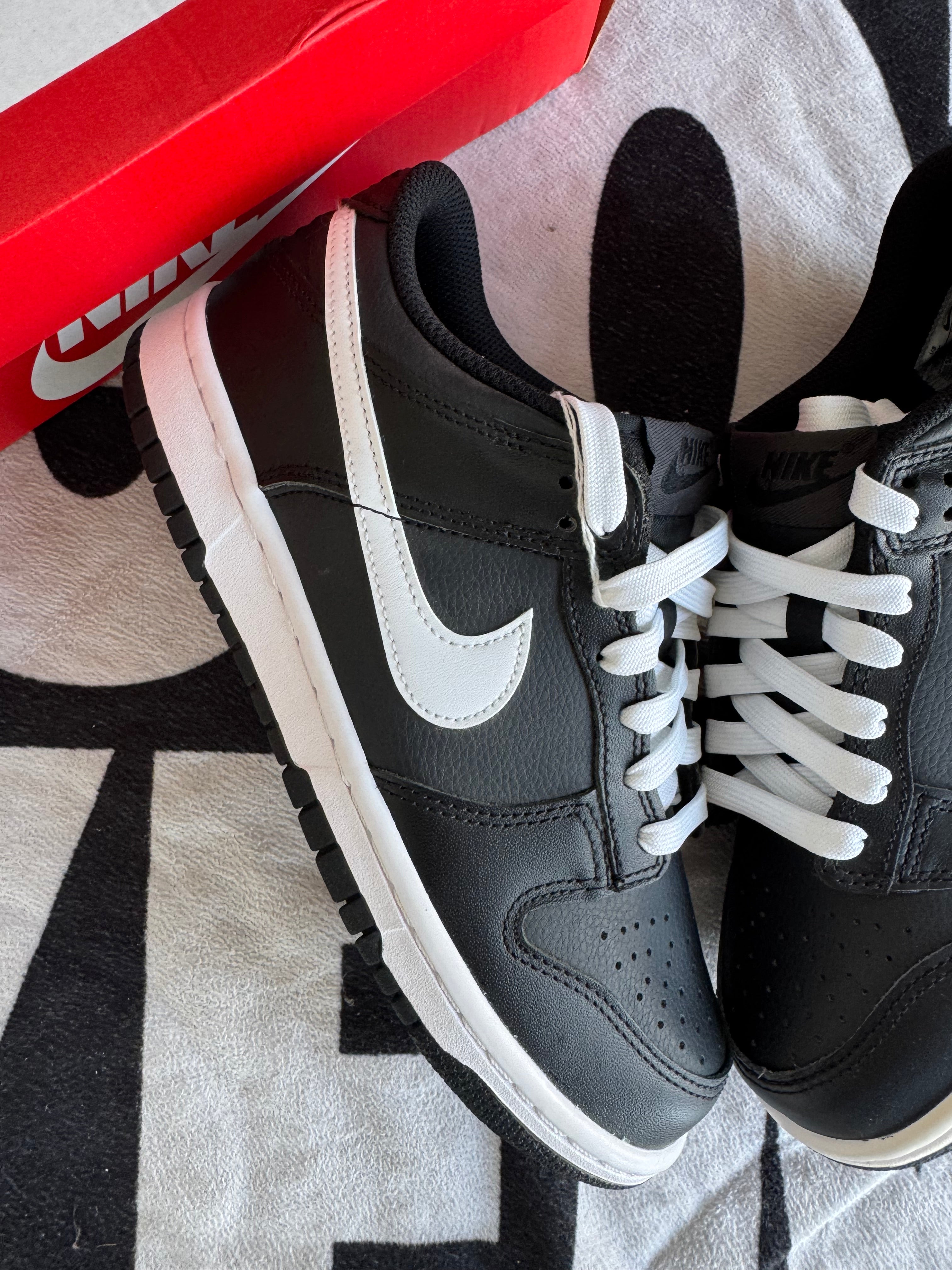 Nike Dunk Low Black Panda 2.0 (Taille 39)