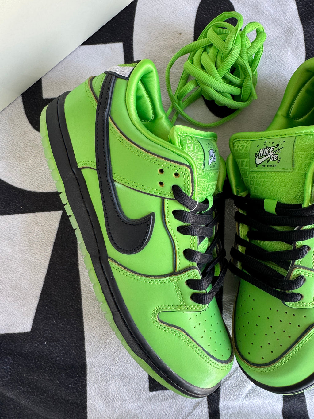 Nike SB Dunk Low The Powerpuff Girls Buttercup (Taille 41)