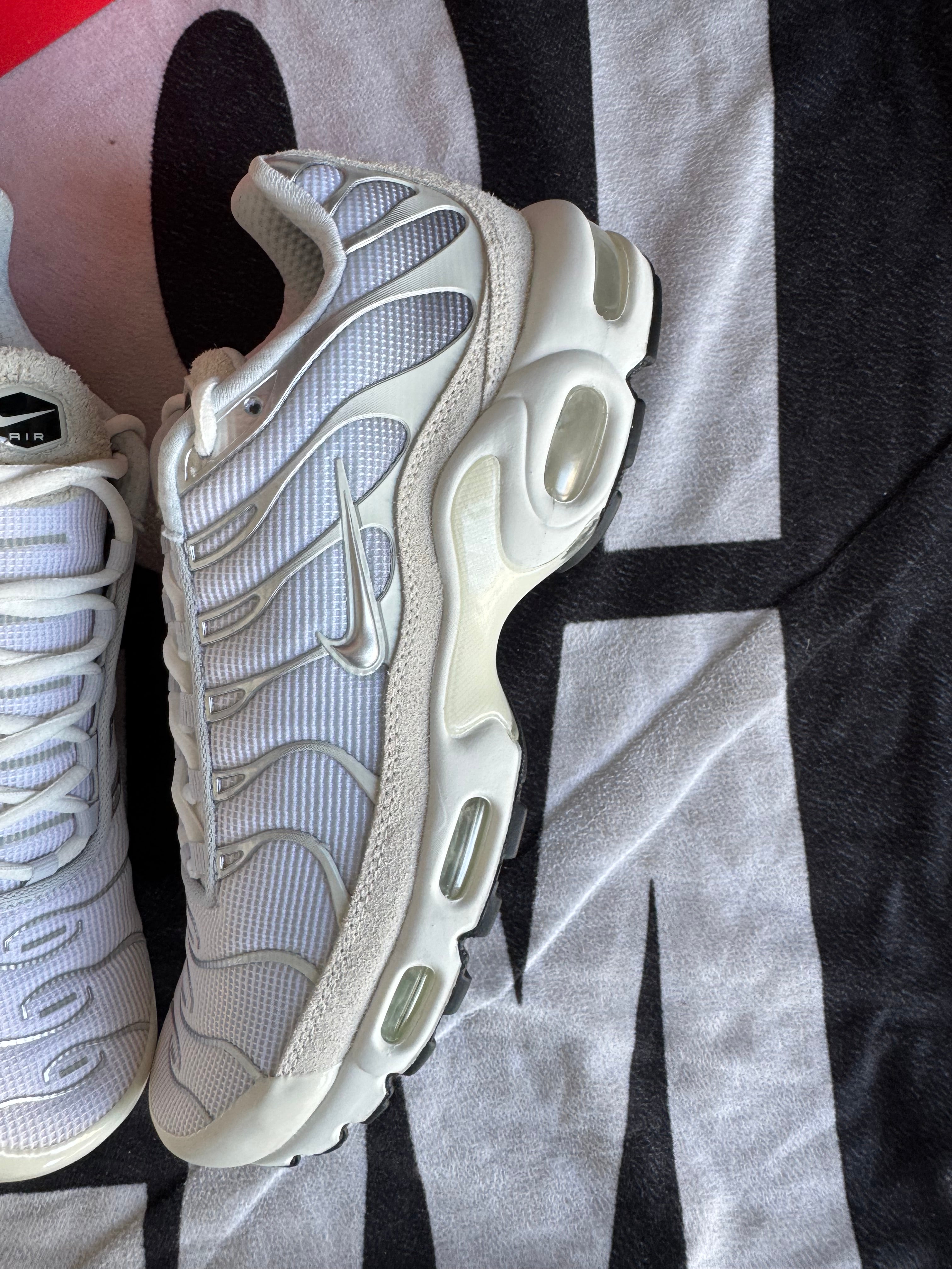 Nike Air Max Plus Sail Pure Platinum Silver (Taille 42.5)