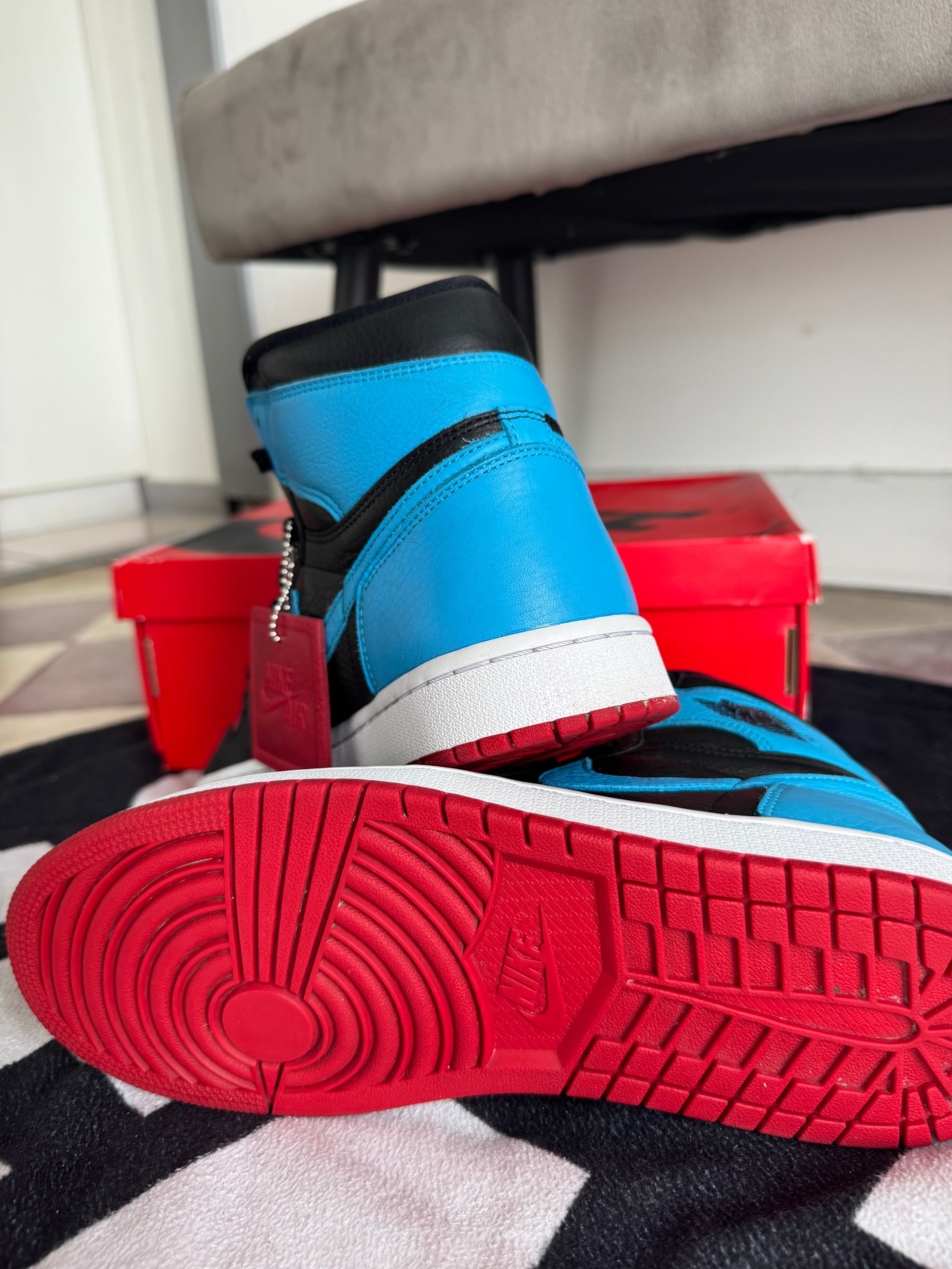 Jordan 1 High UNC To Chicago (Taille 42)