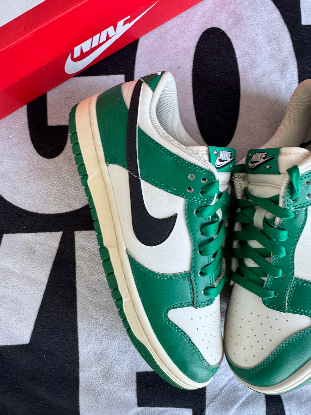 Nike Dunk Low SE Lottery Green Pale Ivory (Taille 41)