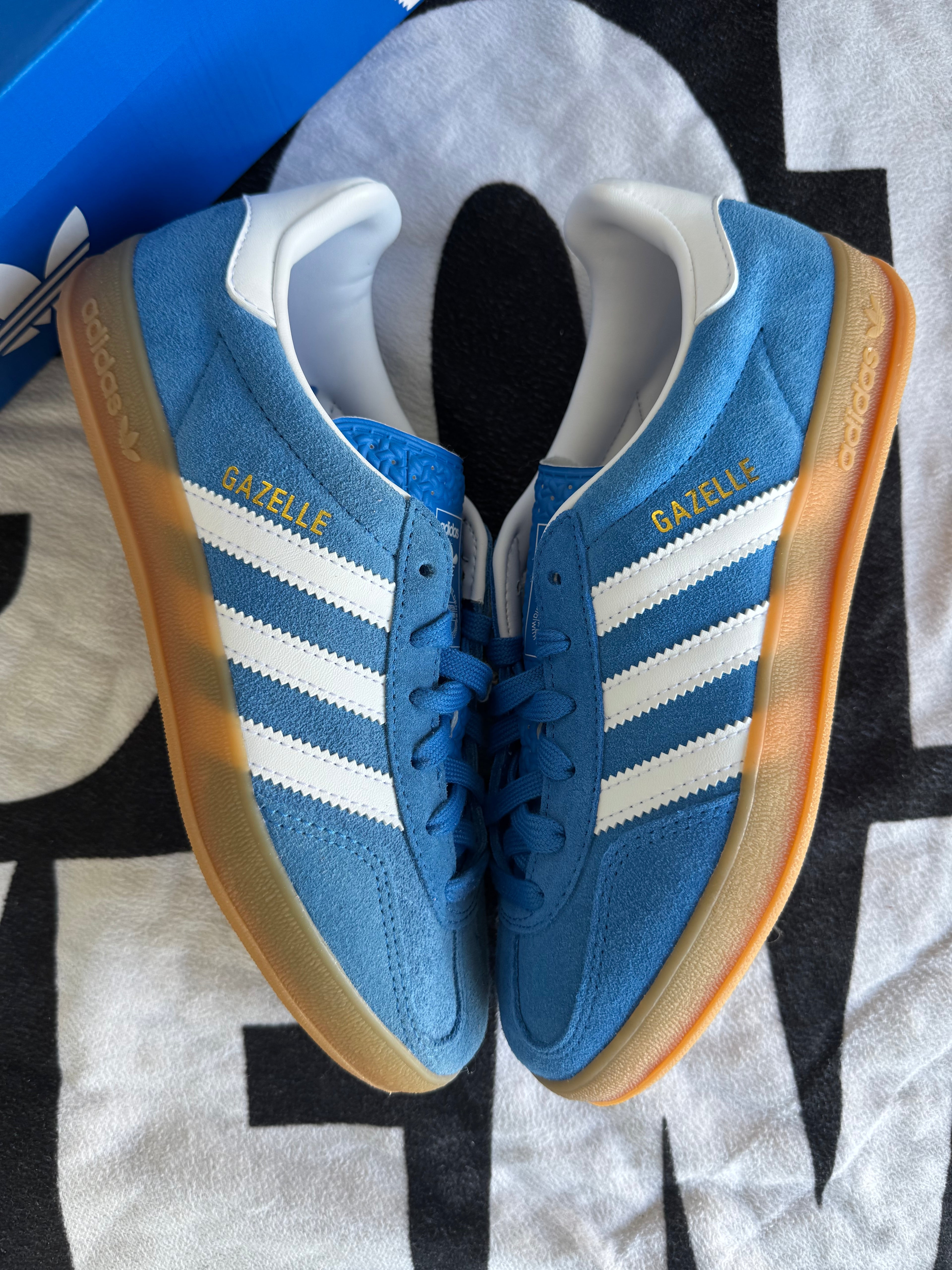adidas Gazelle Indoor Blue Bird Cloud White Gum GS (Taille 38)