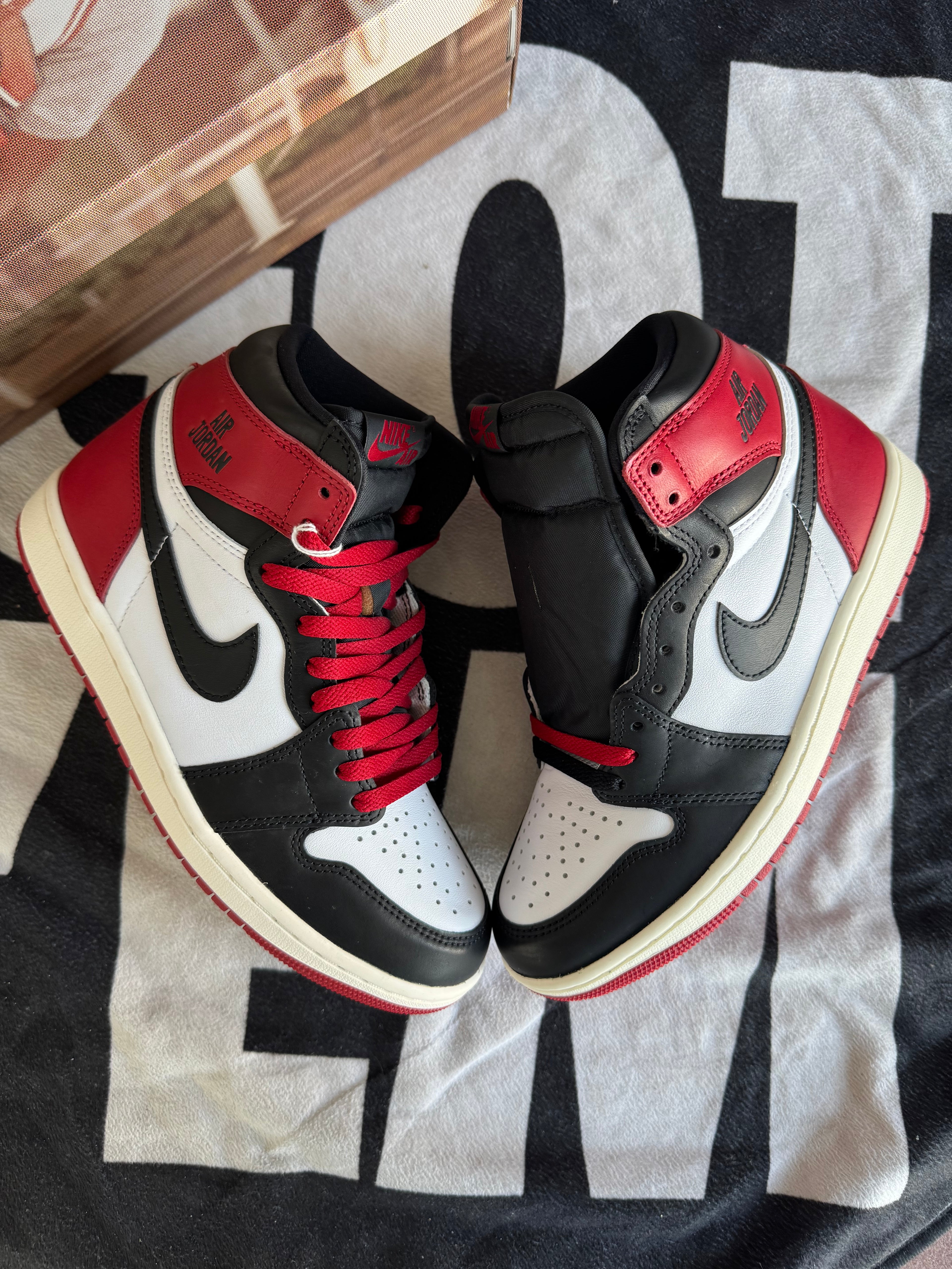 Jordan 1 High Black Toe Reimagined (Taille 40)