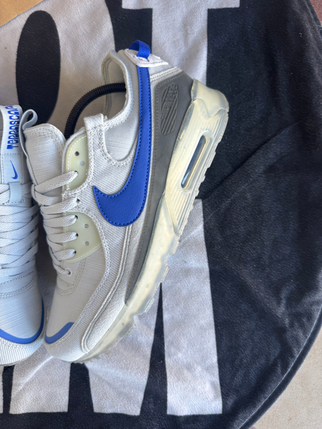 Nike Air Max 90 Terrascape Pure Platinum Hyper Royal (Taille 44.5)