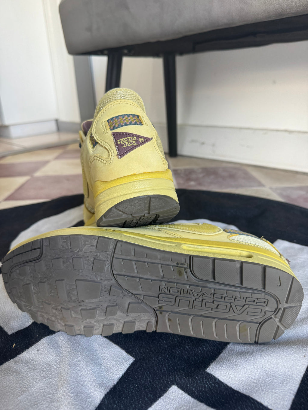 Nike Air Max 1 Travis Scott Cactus Jack Saturn Gold (Taille 44)
