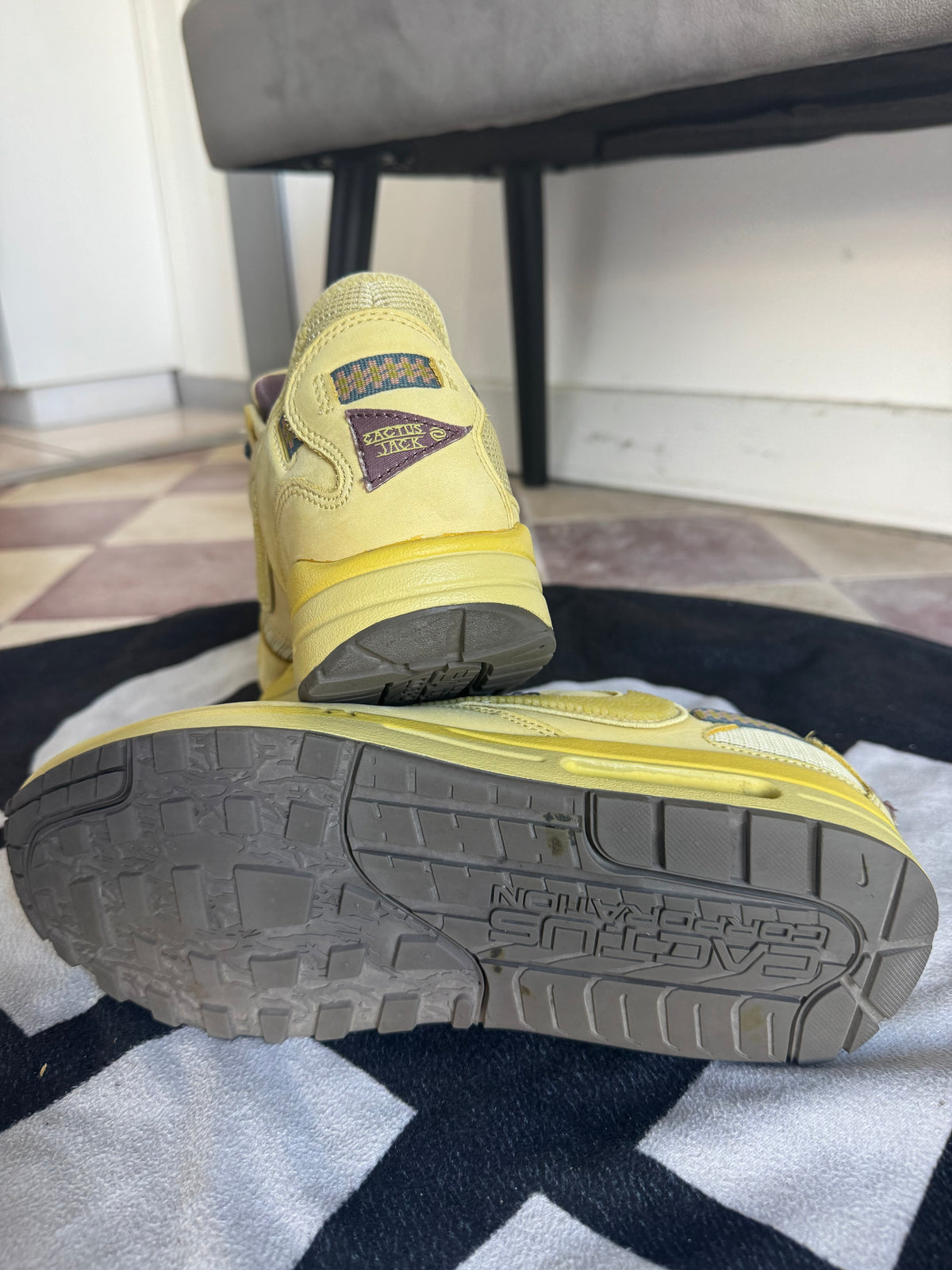 Nike Air Max 1 Travis Scott Cactus Jack Saturn Gold (Taille 44)