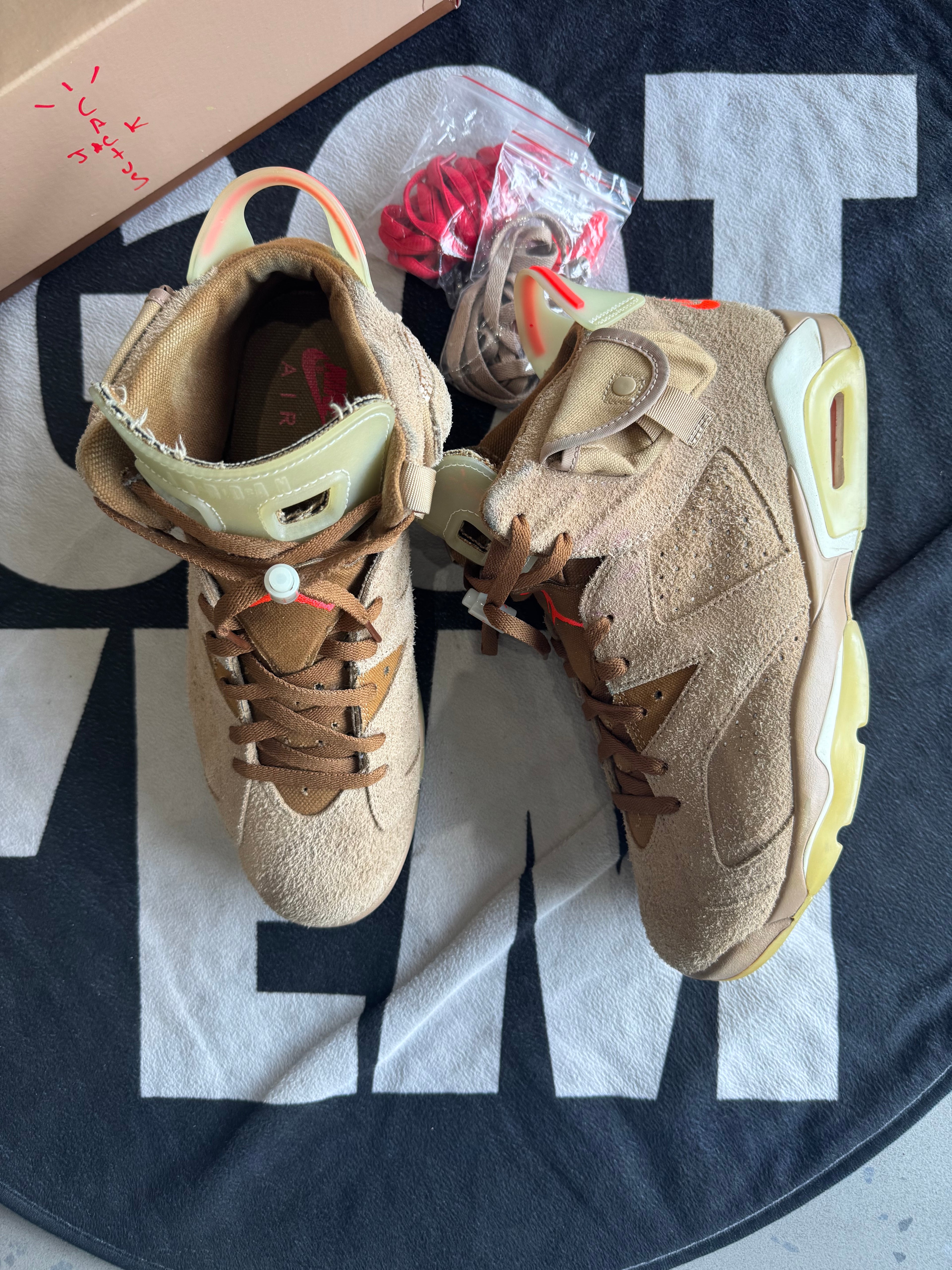Jordan 6 Travis Scott British Khaki (Taille 45)