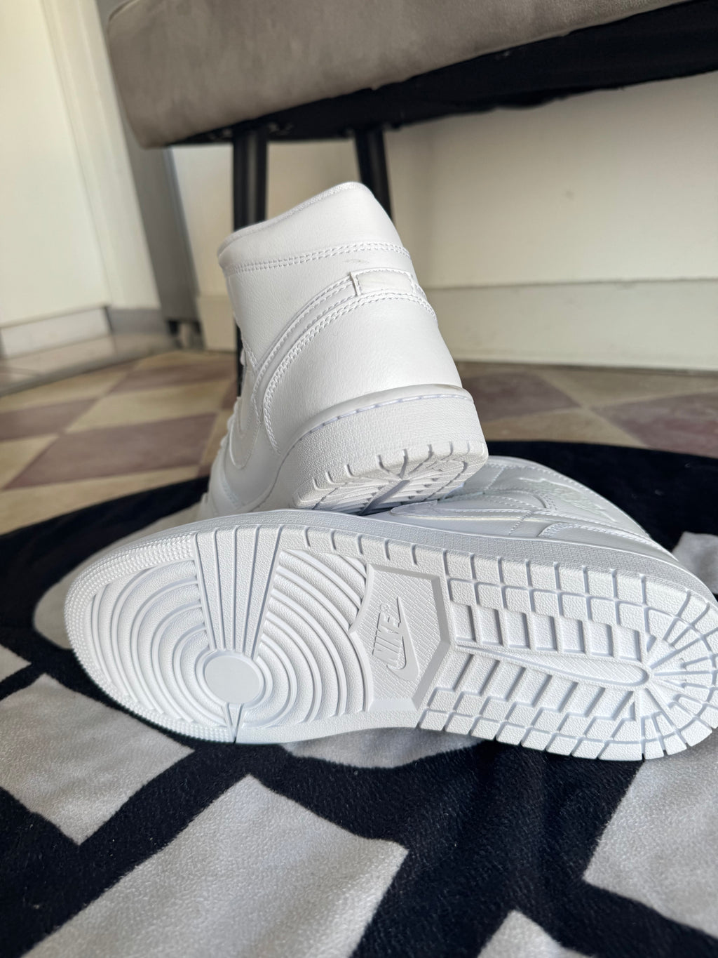 Jordan Mid Triple White 2022 (Taille 42)