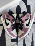 Air Jordan 1 Mid SE Light Mulberry (Taille 38)