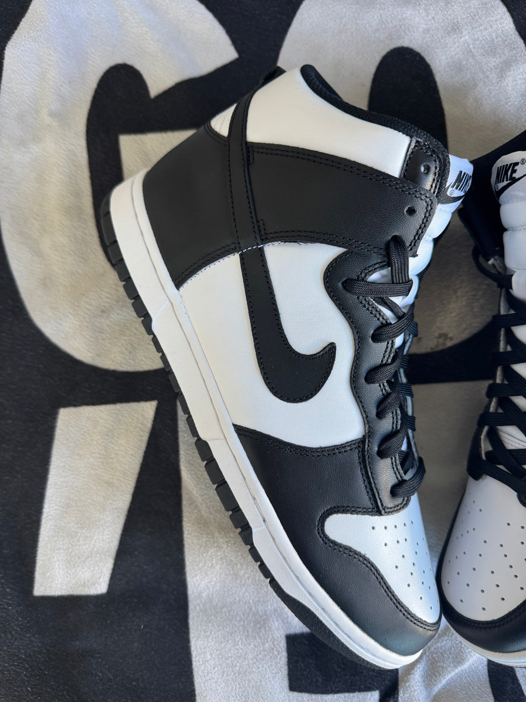 Nike Dunk High Panda Black White (Taille 45)