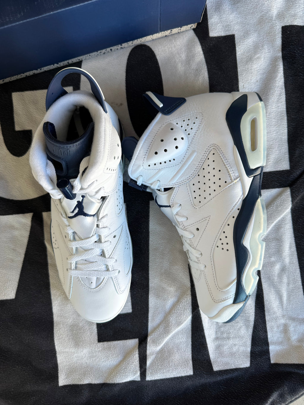 Jordan 6 Midnight Navy 2022 (Taille 42)