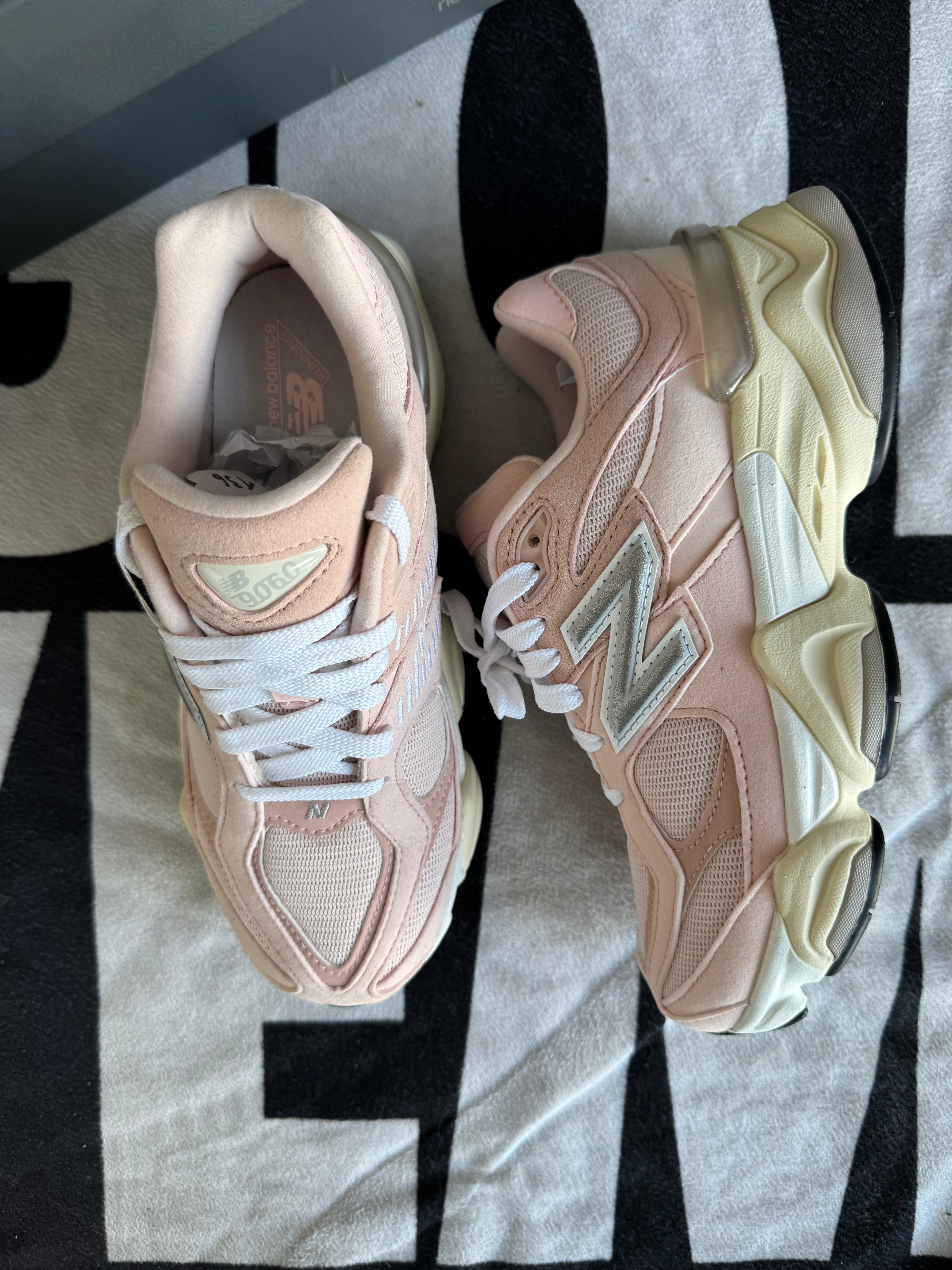 New Balance 9060 Pink Haze GS (Taille 36)