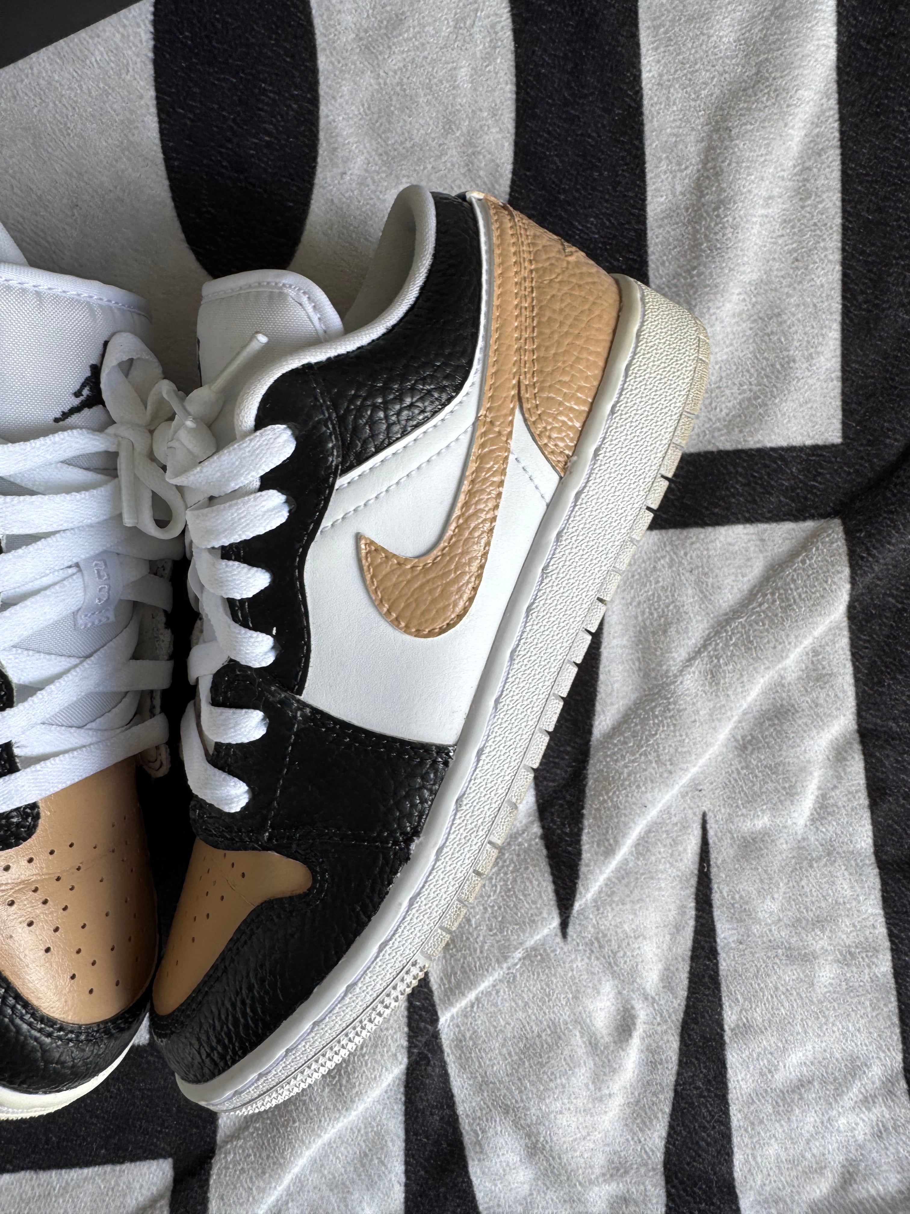 Jordan 1 Low White Custom (Taille 36)