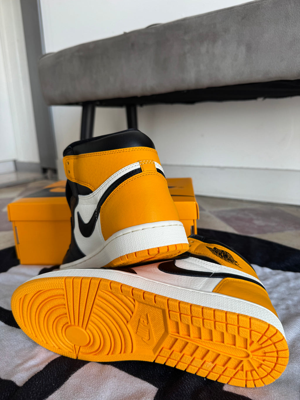 Jordan 1 High Taxi (Taille 42)