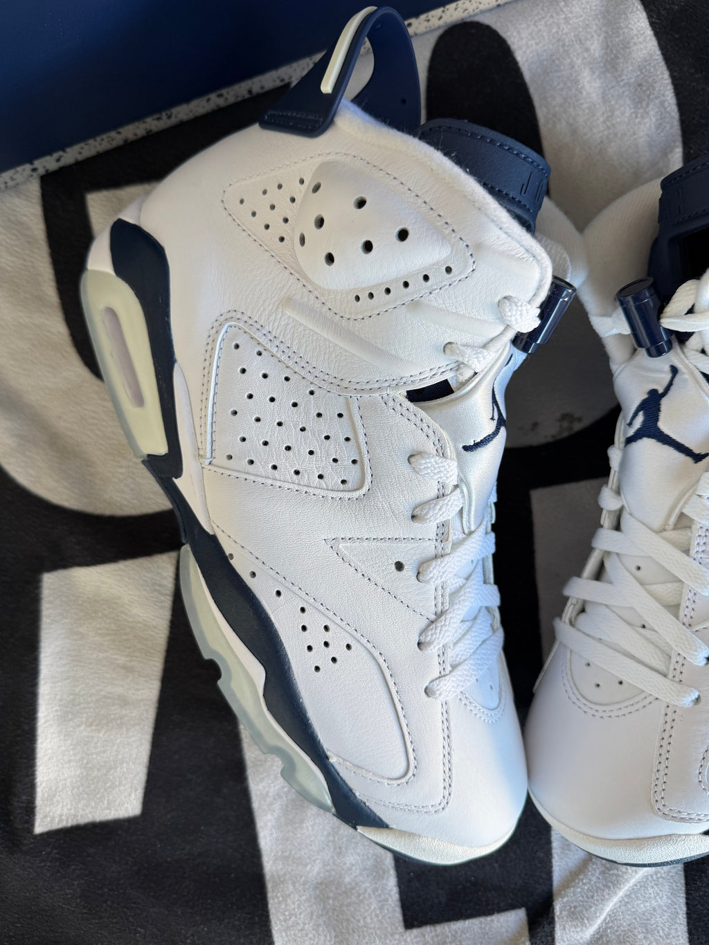 Jordan 6 Midnight Navy 2022 (Taille 42)