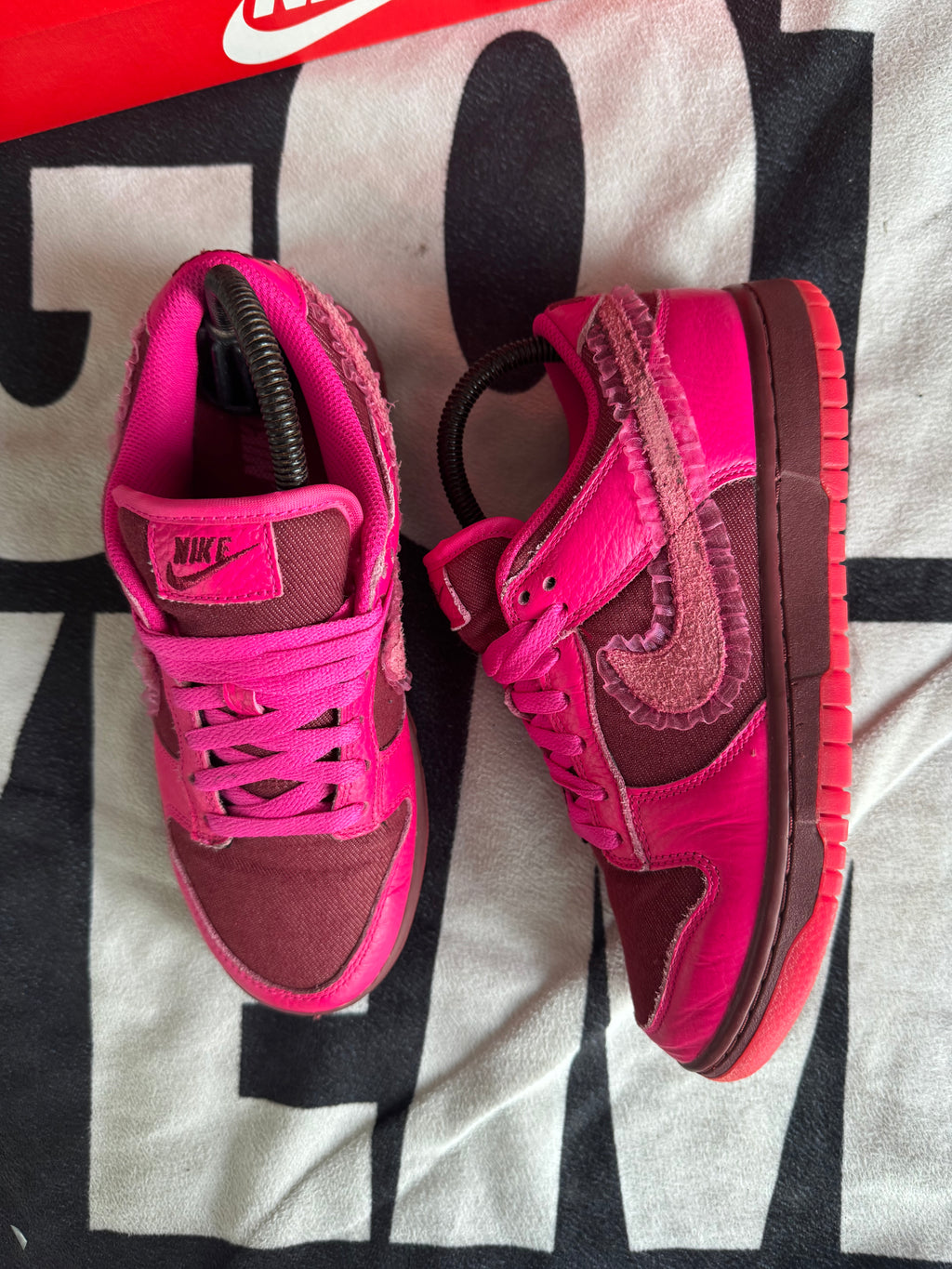 Nike Dunk Low Valentine's Day 2022 (Taille 38.5)